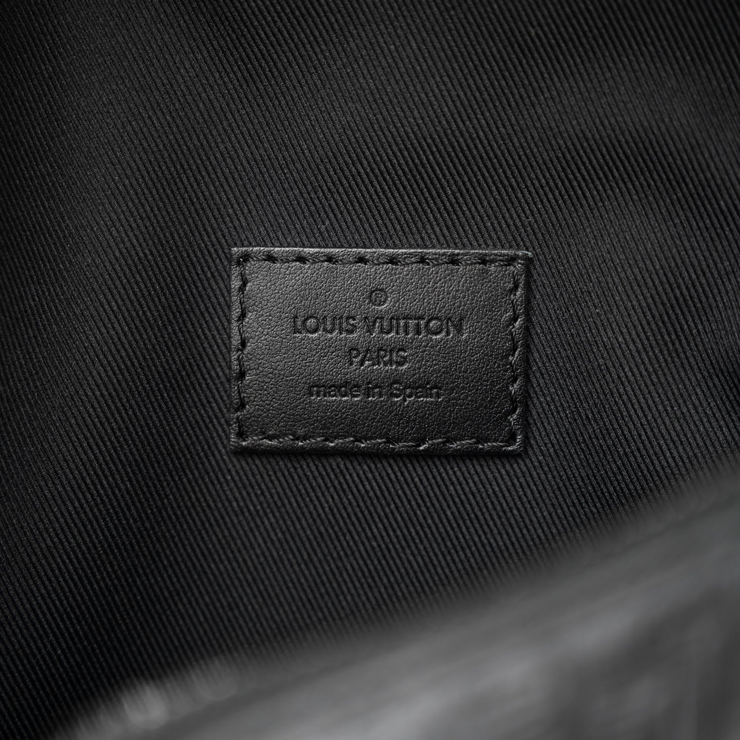 Louis Vuitton Calfskin Monogram Shadow Discovery Bumbag Black 6 of 9