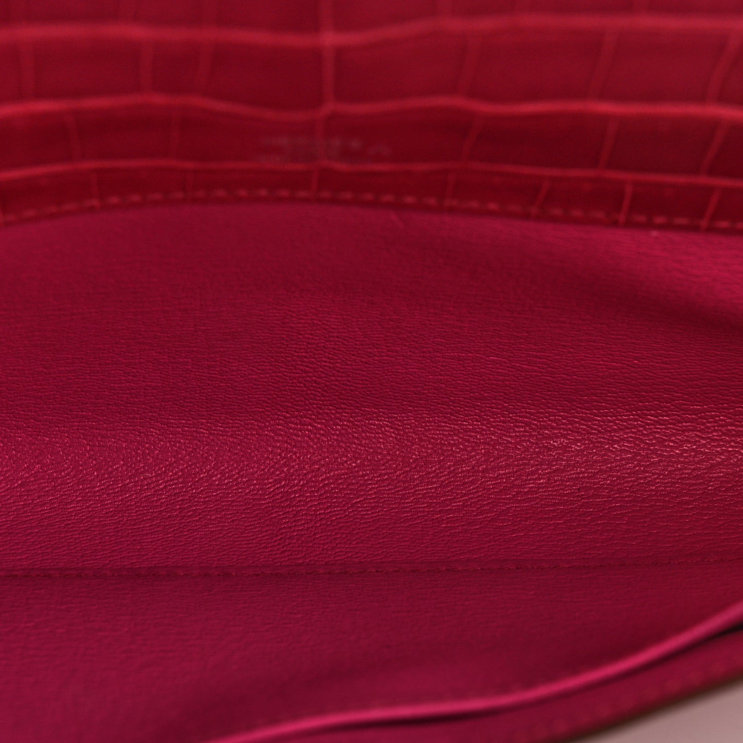 Shiny Porosus Crocodile Kelly Cut Pochette Rose Tyrien