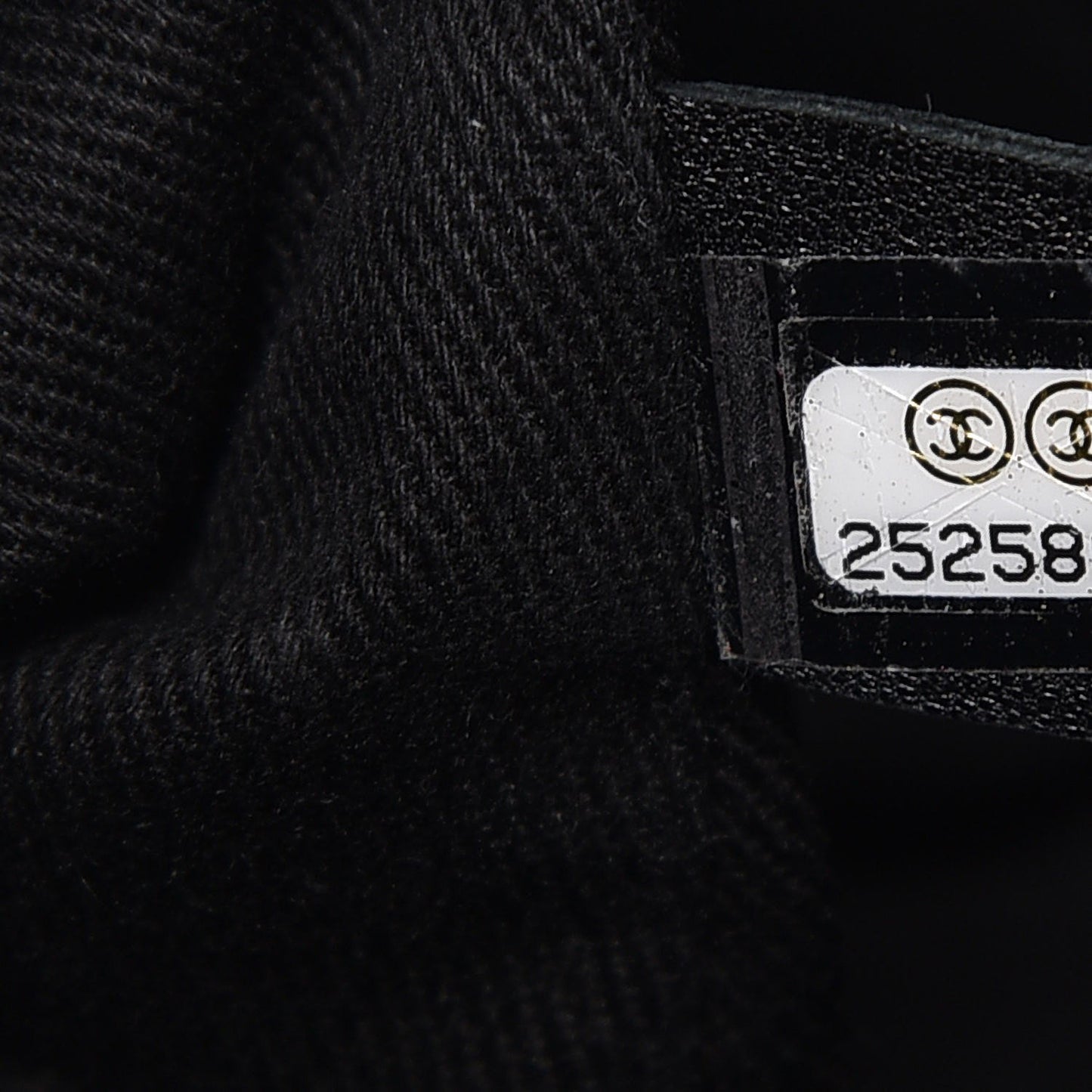 Grained Calfskin Stitched Medium Braided With Style Flap Black