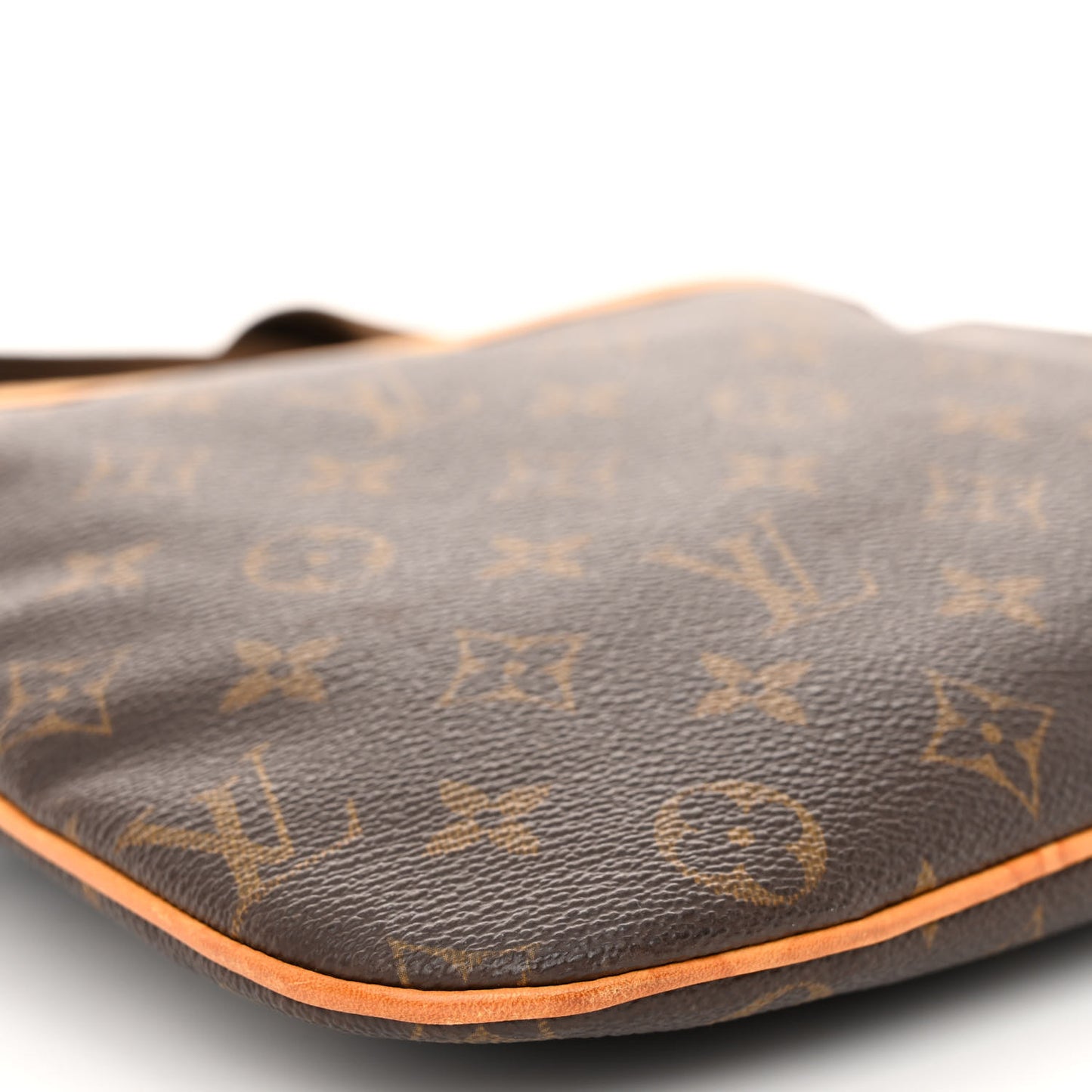 LOUIS VUITTON Monogram Bosphore Pochette