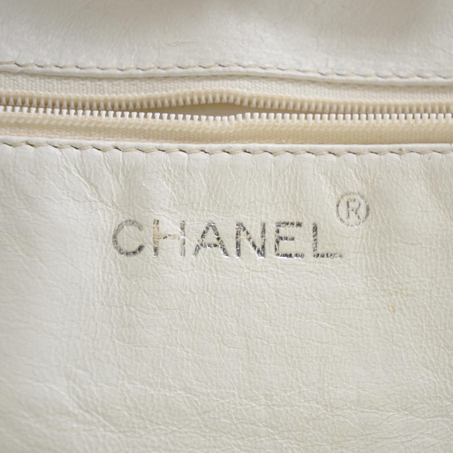 Chanel Caviar Quilted Shoulder Bag White 8 of 10