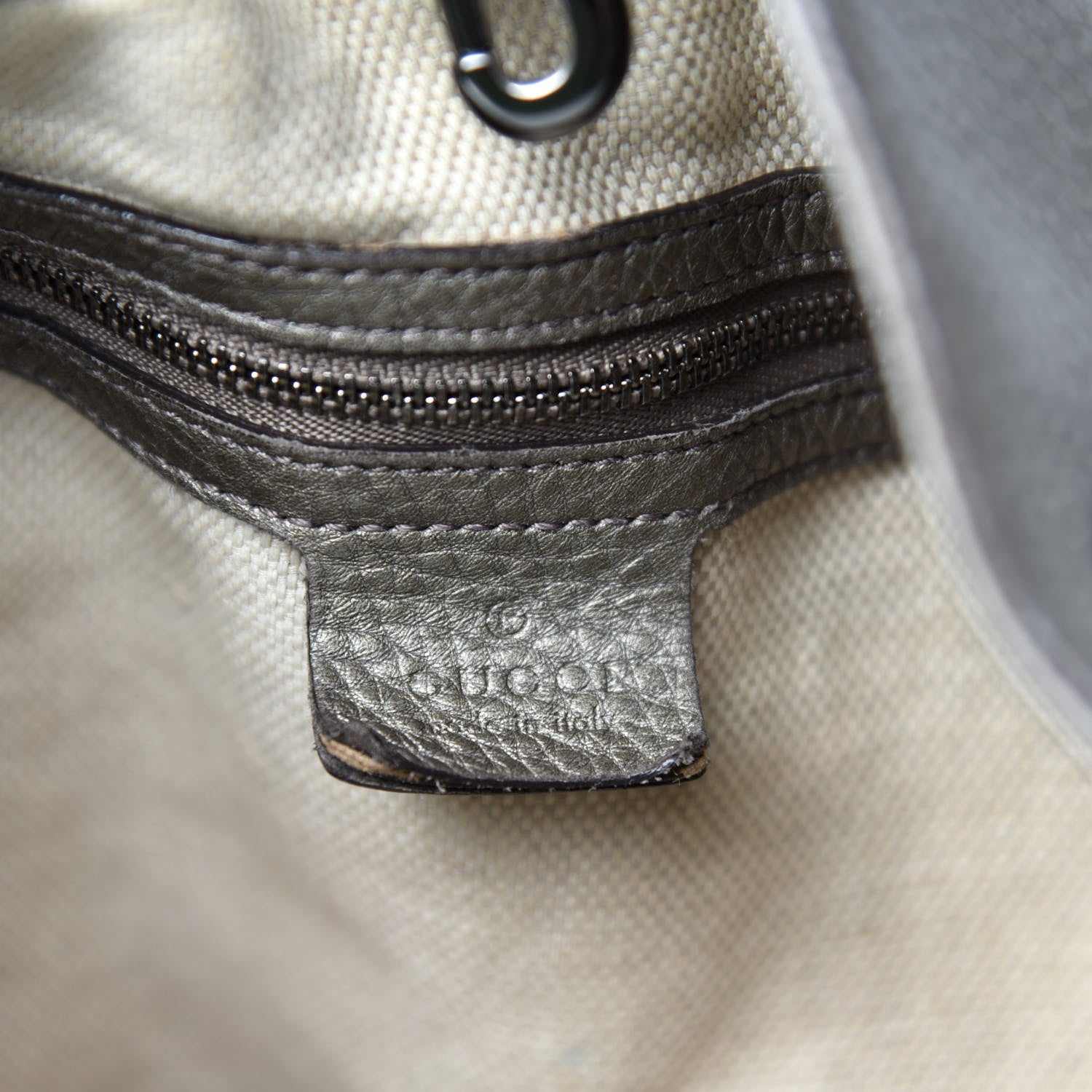 Gucci Metallic Pebbled Calfskin Medium Soho Chain Shoulder Bag Sasso 15 of 17