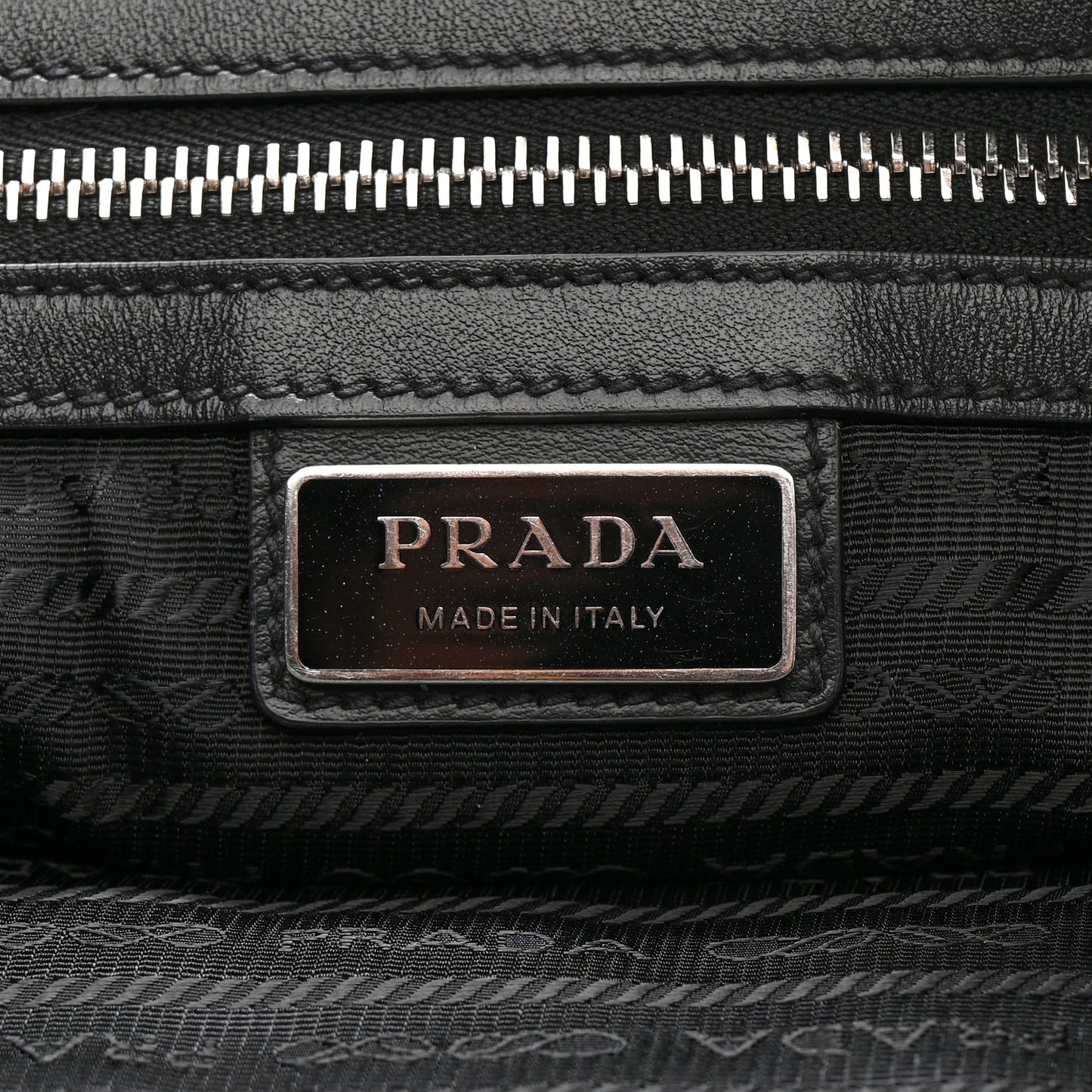 Vitello Daino Triangle Shoulder Bag Blue
