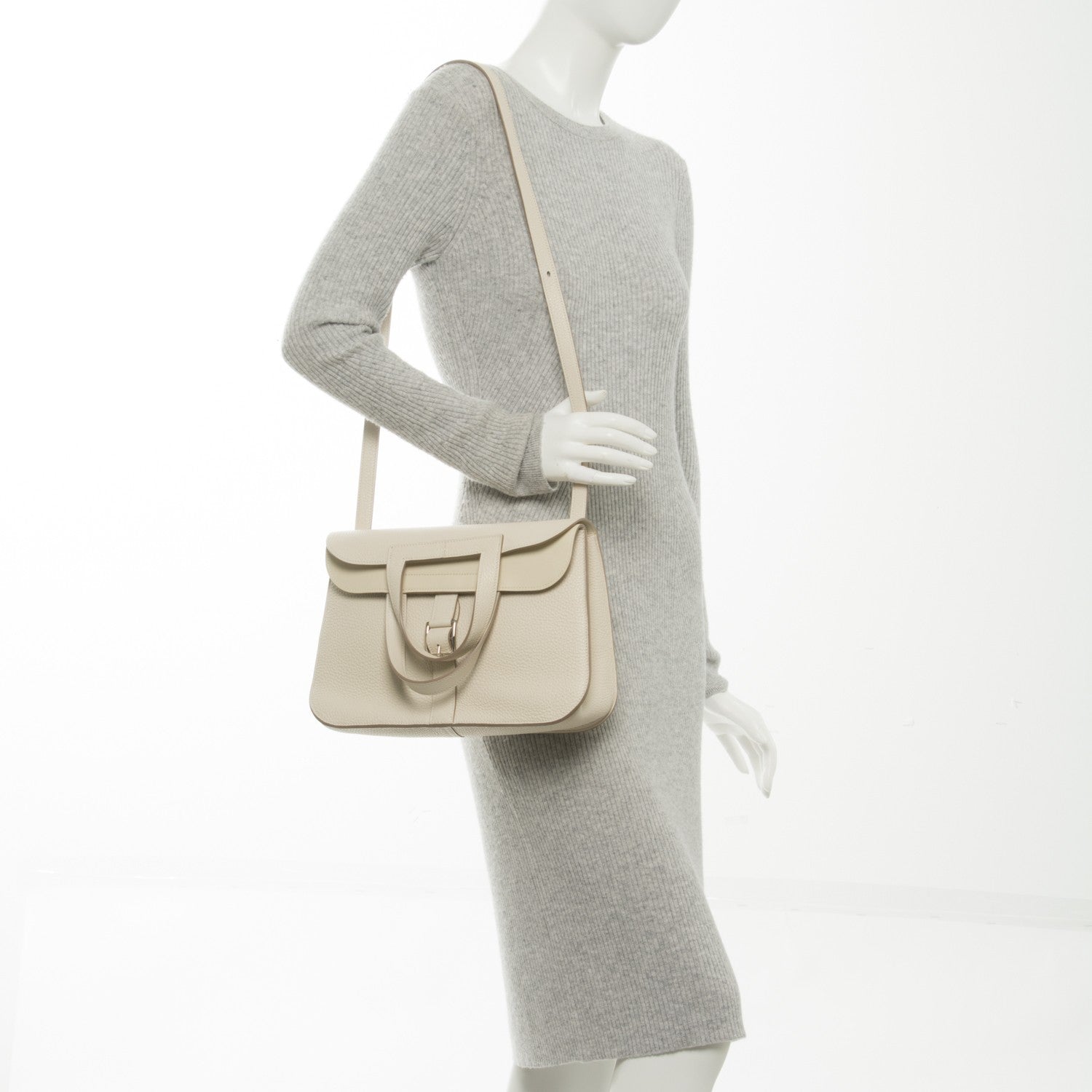 Hermes Taurillon Clemence Halzan 31 GM Craie 2 of 7