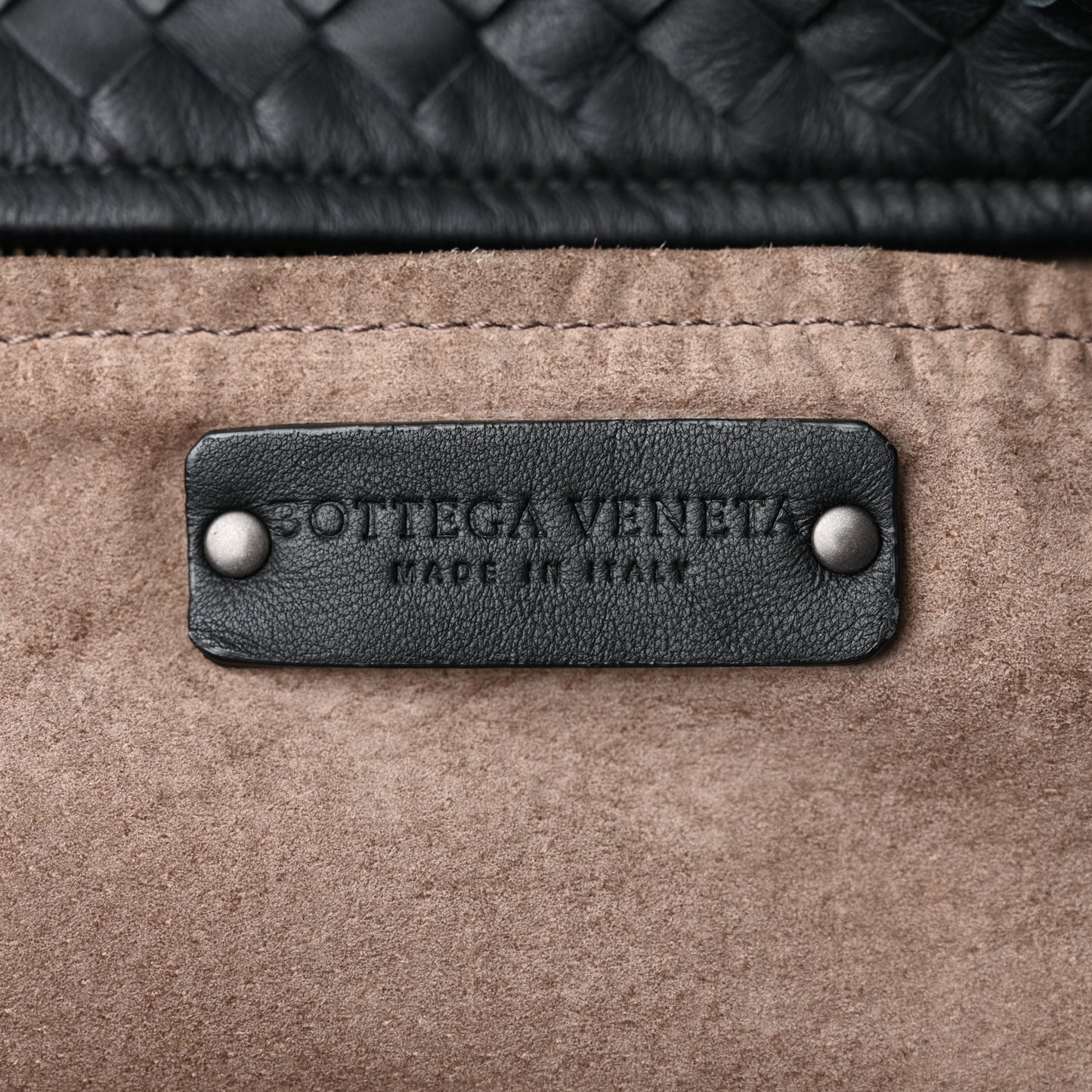 Nappa Intrecciato Medium Seamless Tote Black