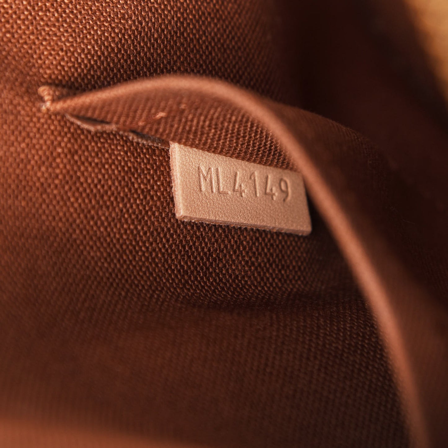 Monogram Alma BB