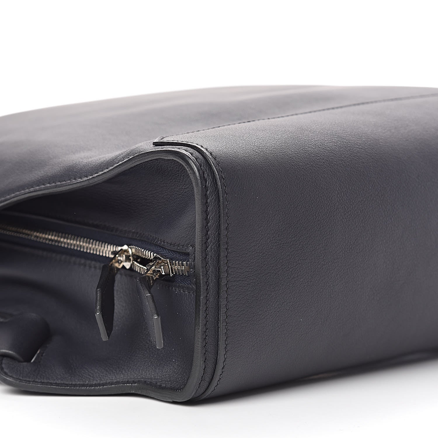 Hermes Taurillon Cristobal Cityback 30 Bleu Indigo 7 of 9