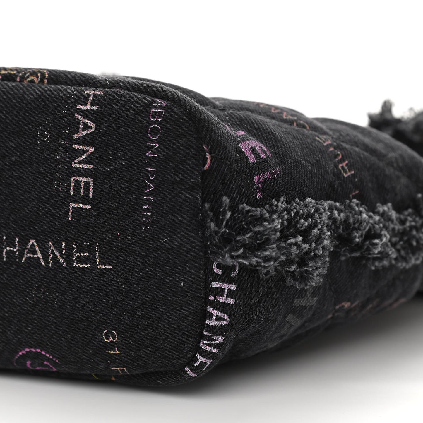 Denim Quilted Mood Bucket With Chain Black Multicolor