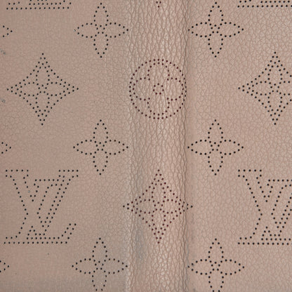 Louis Vuitton Monogram Cuir iPhone 7/8 Folio Case Galet 6 of 9