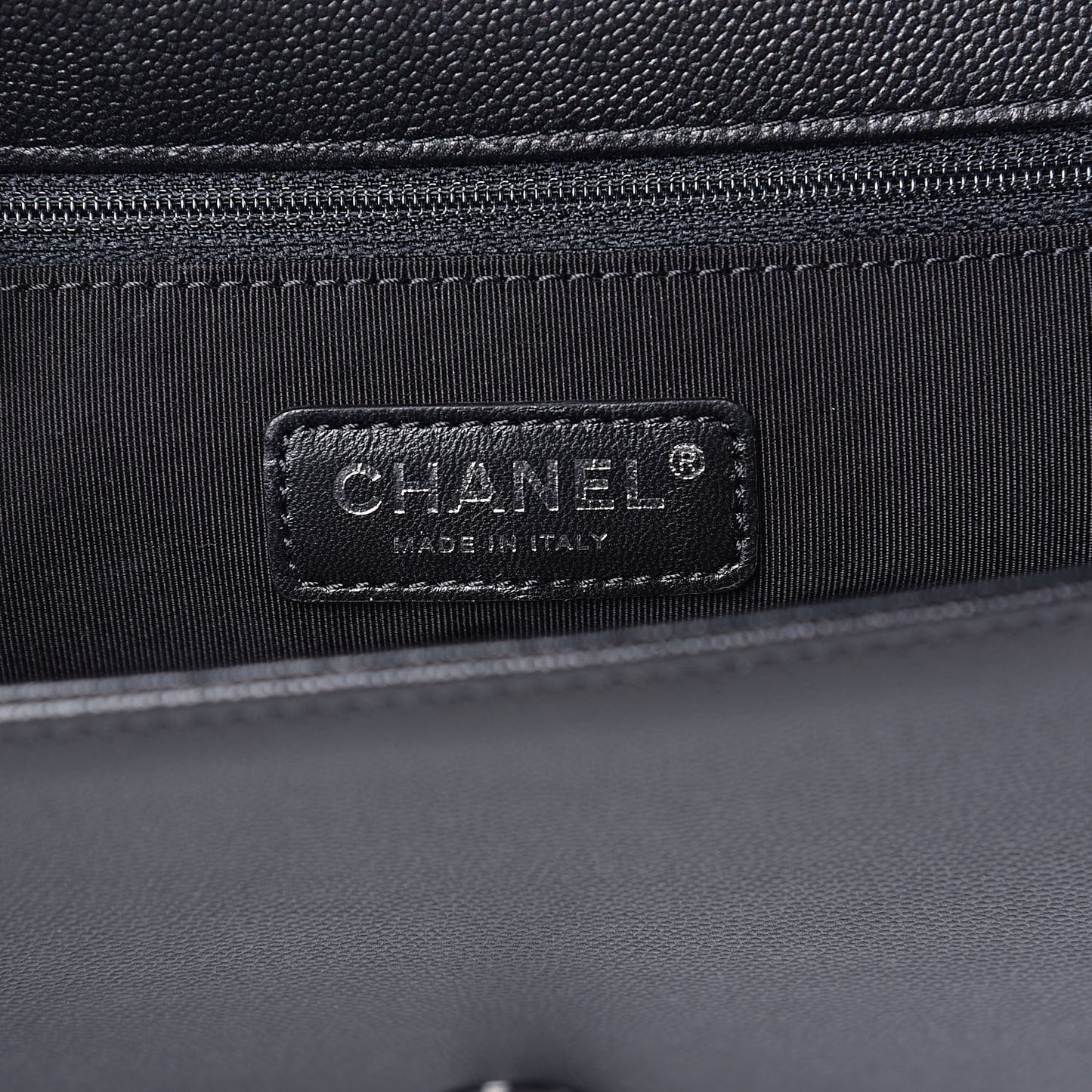 Caviar Quilted New Medium Boy Flap So Black