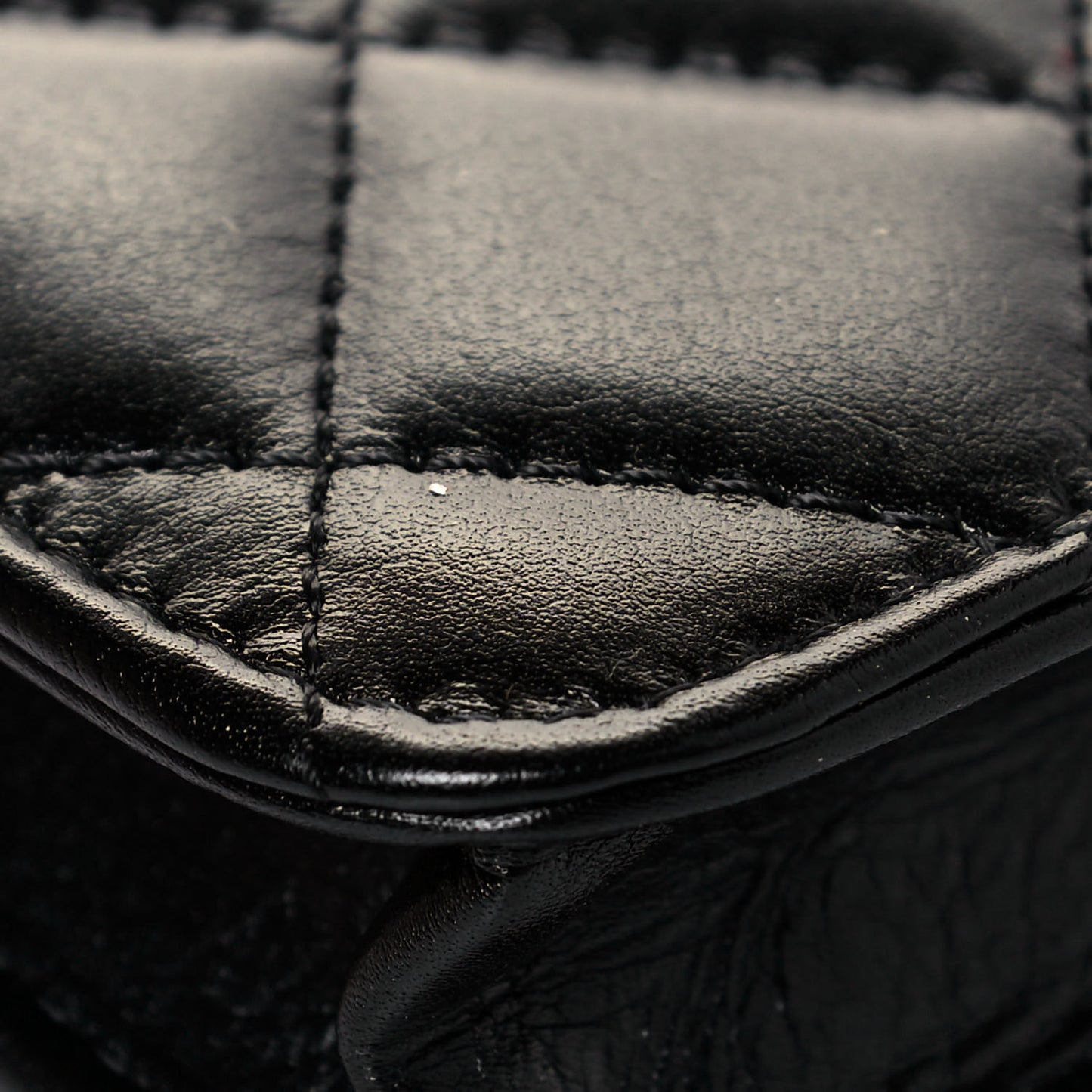 Calfskin Quilted Maxi Pearls Clutch With Chain Black