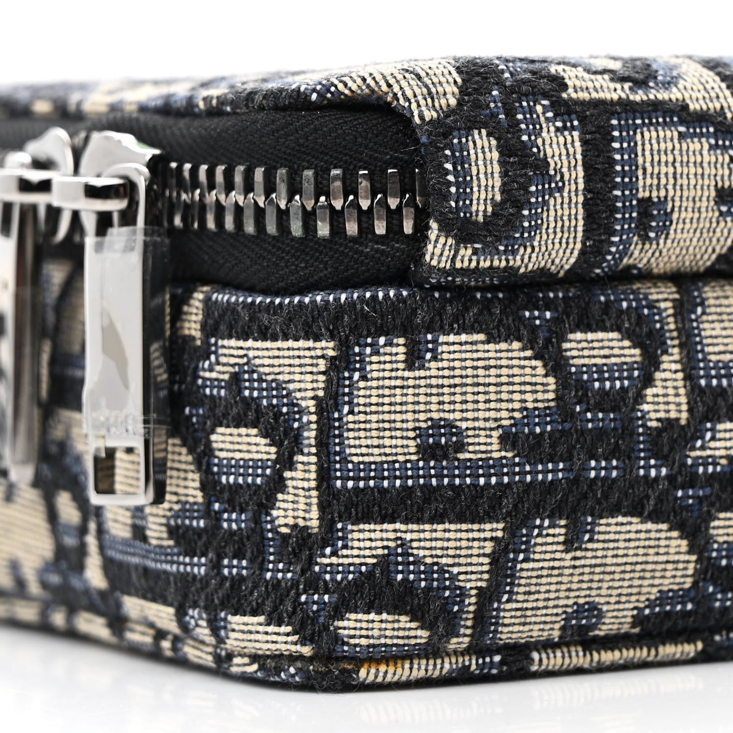 Oblique Pouch Beige Black