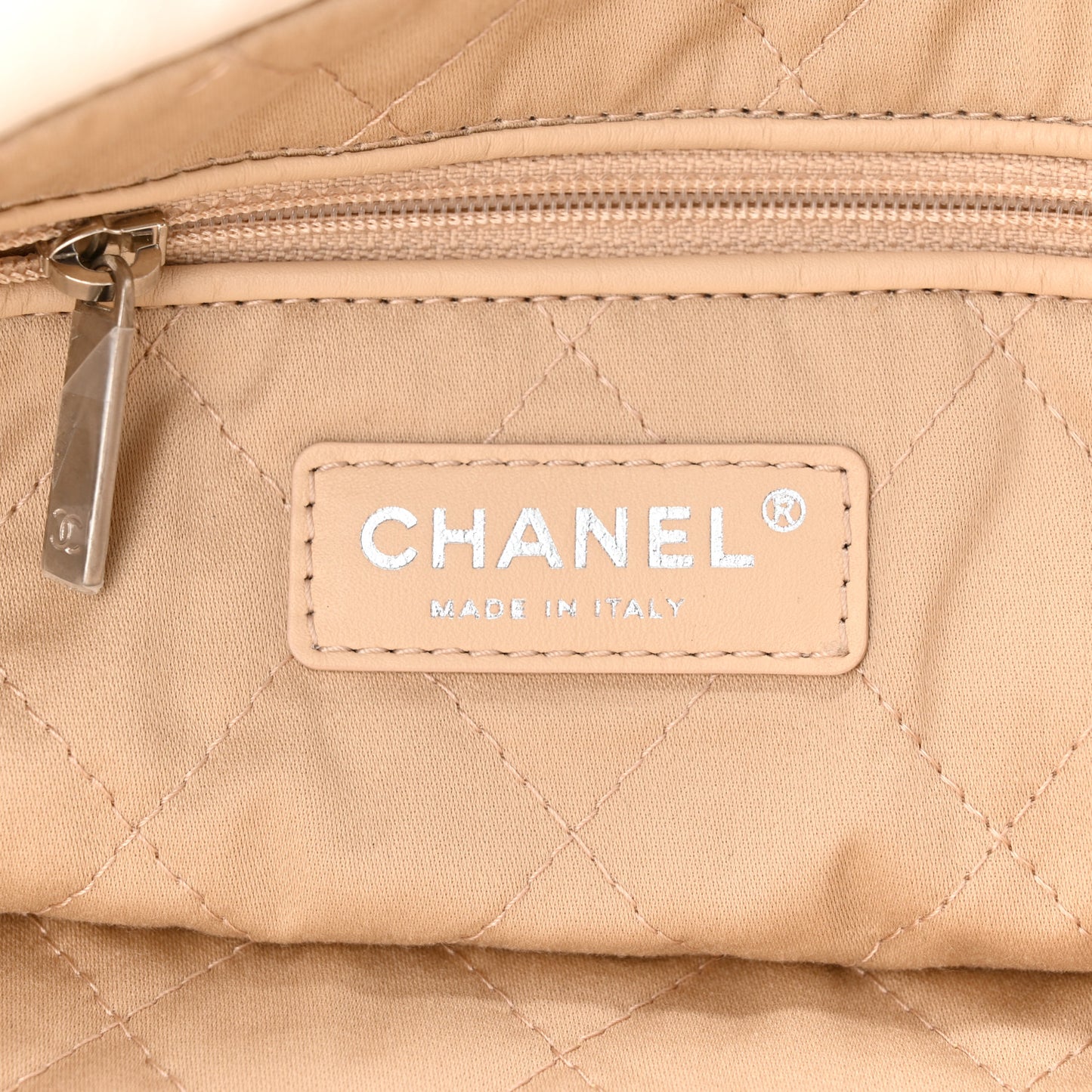 Shiny Calfskin Quilted Small Chanel 22 White