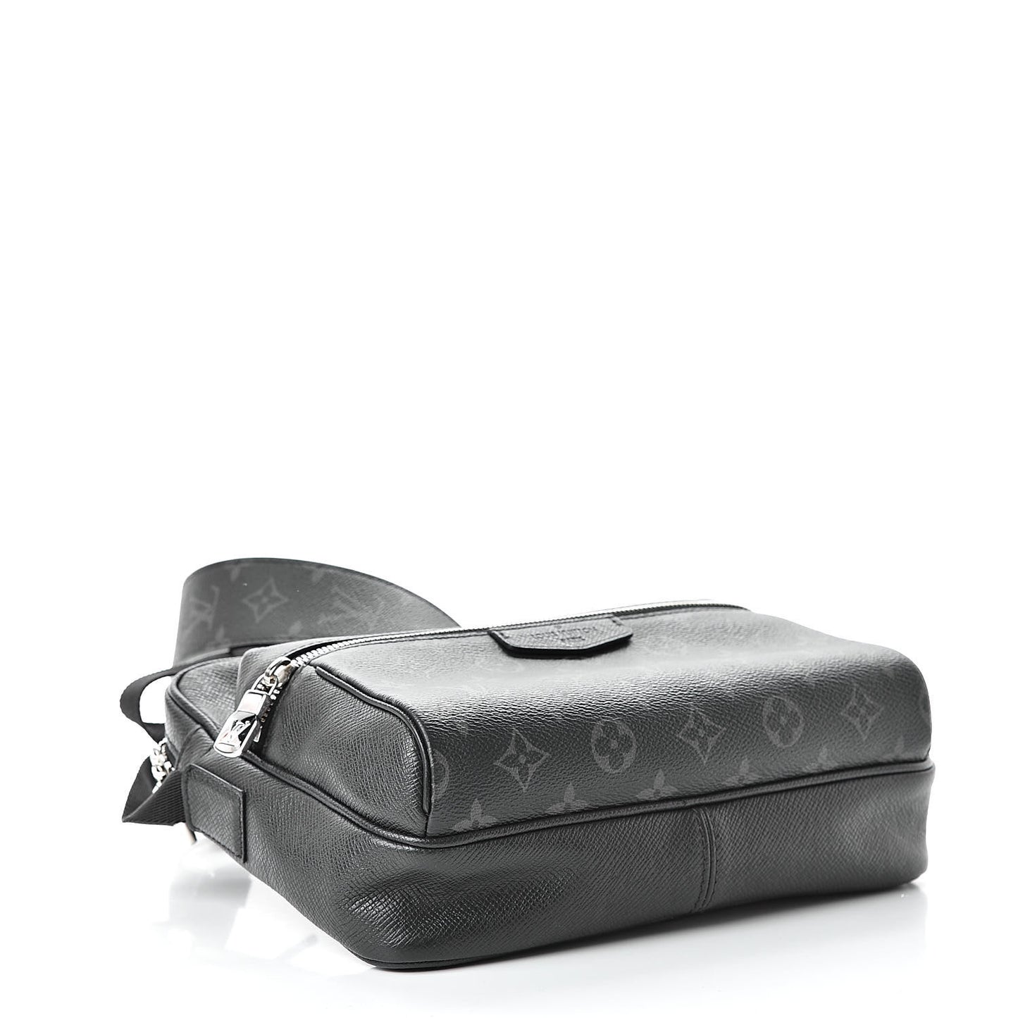 Taiga Monogram Eclipse Outdoor Messenger Black