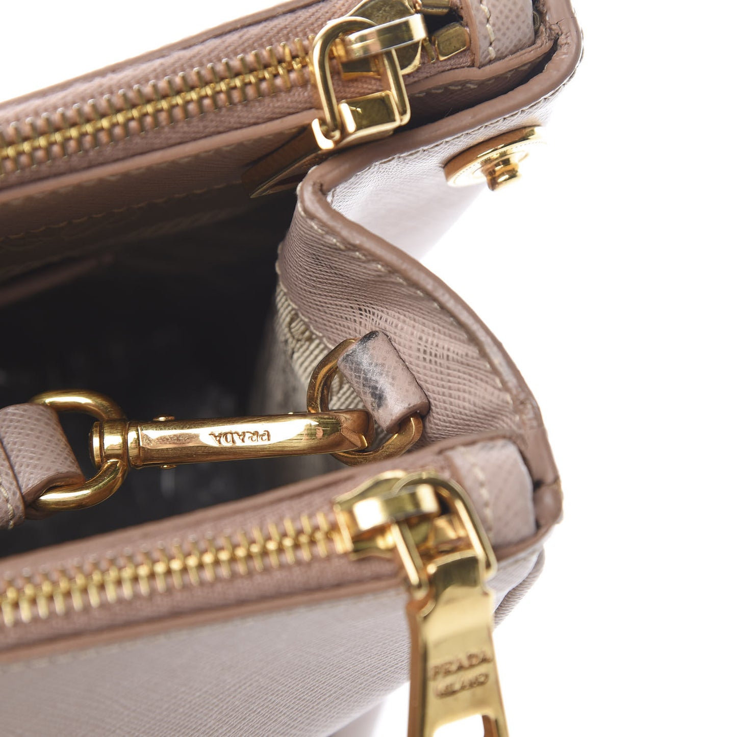 Saffiano Medium Galleria Double Zip Tote Cammeo