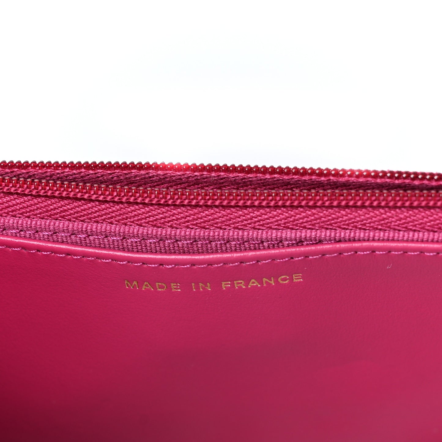 Caviar Quilted Wallet on Chain WOC Fuchsia