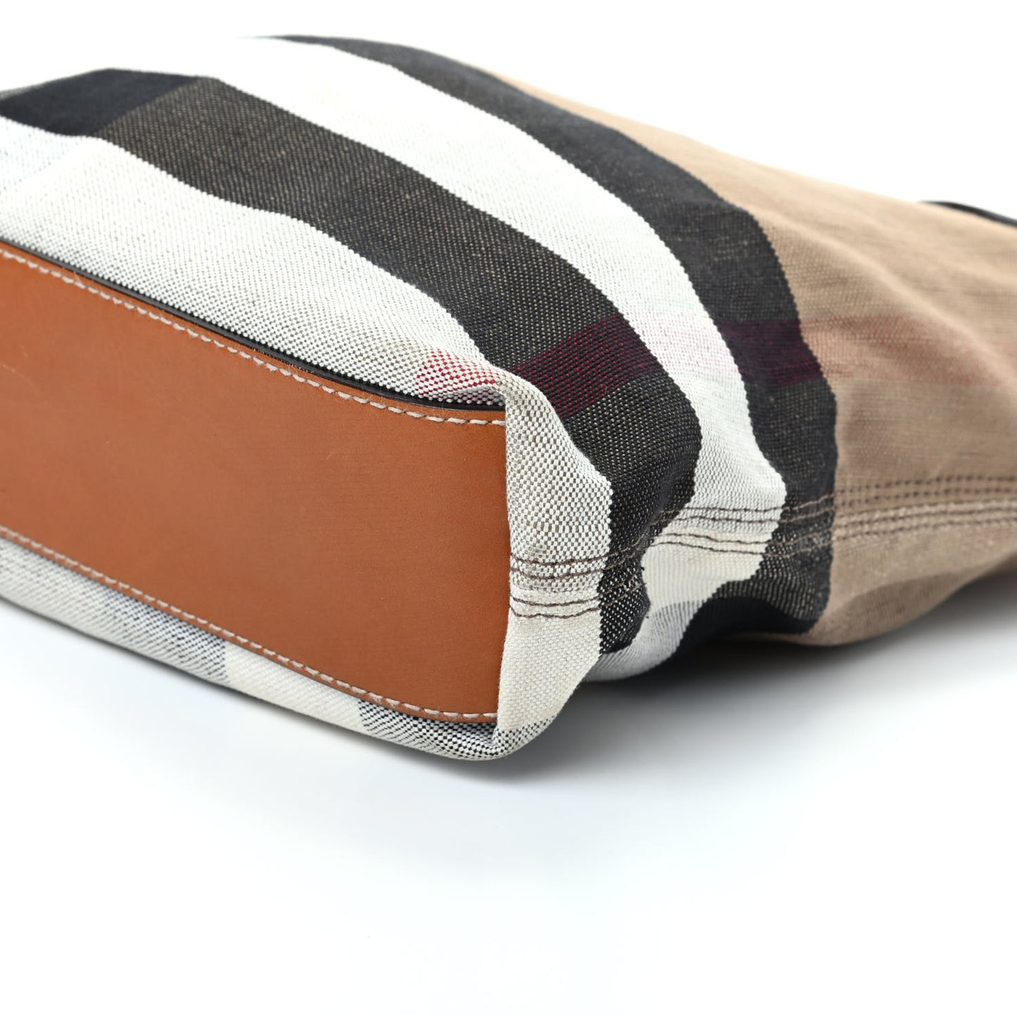 Canvas Mega Check Medium Tottenham Brit Tote Saddle Brown