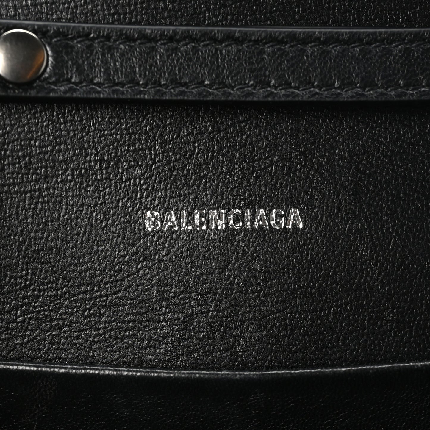 Shiny Calfskin Monochrome Crocodile Embossed Small Hourglass Evening Chain Bag Black