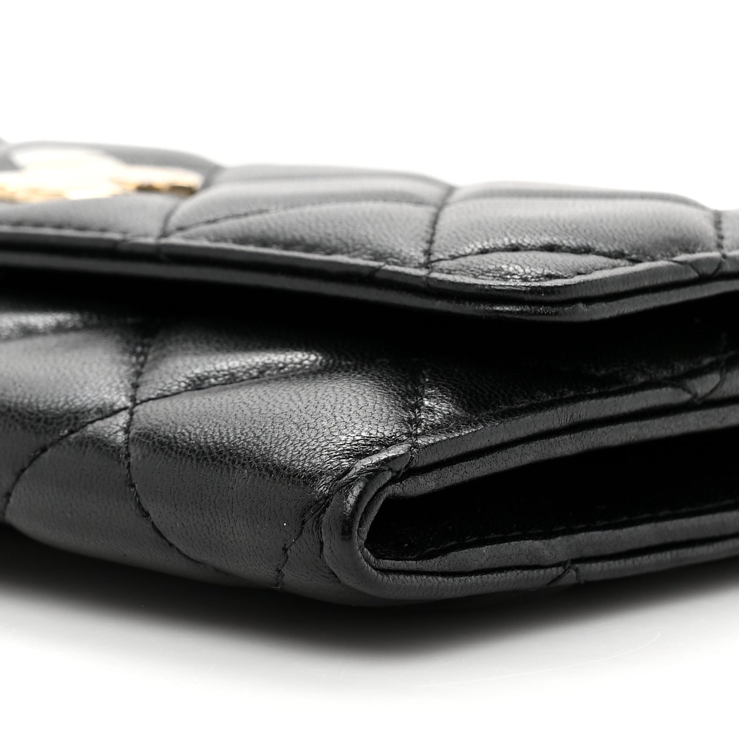 Shiny Lambskin Ribbon Quilted Clutch With Chain Black