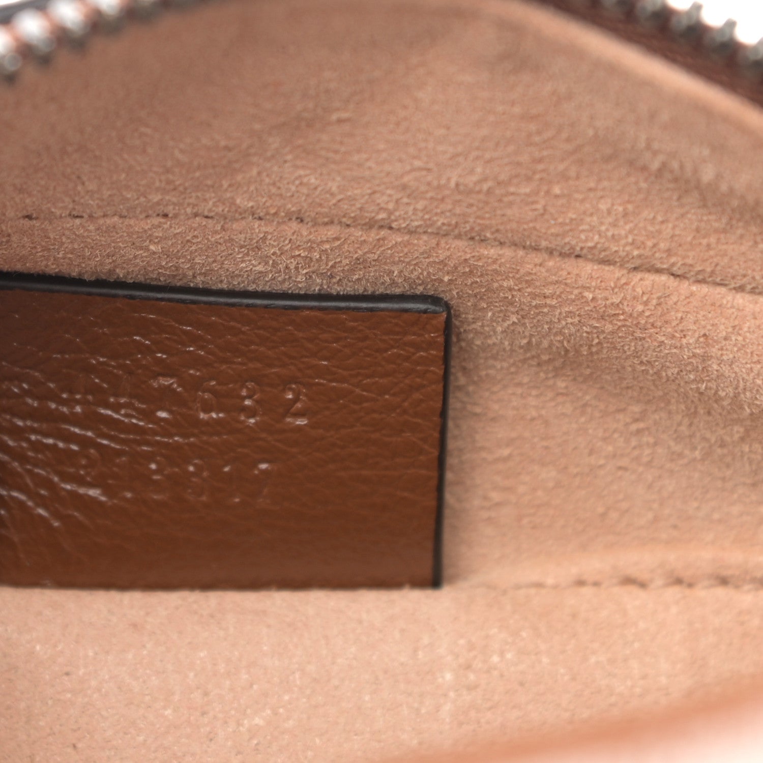 Gucci Glazed Calfskin Matelasse Diagonal Small GG Marmont Chain Shoulder Bag Cuir 7 of 10