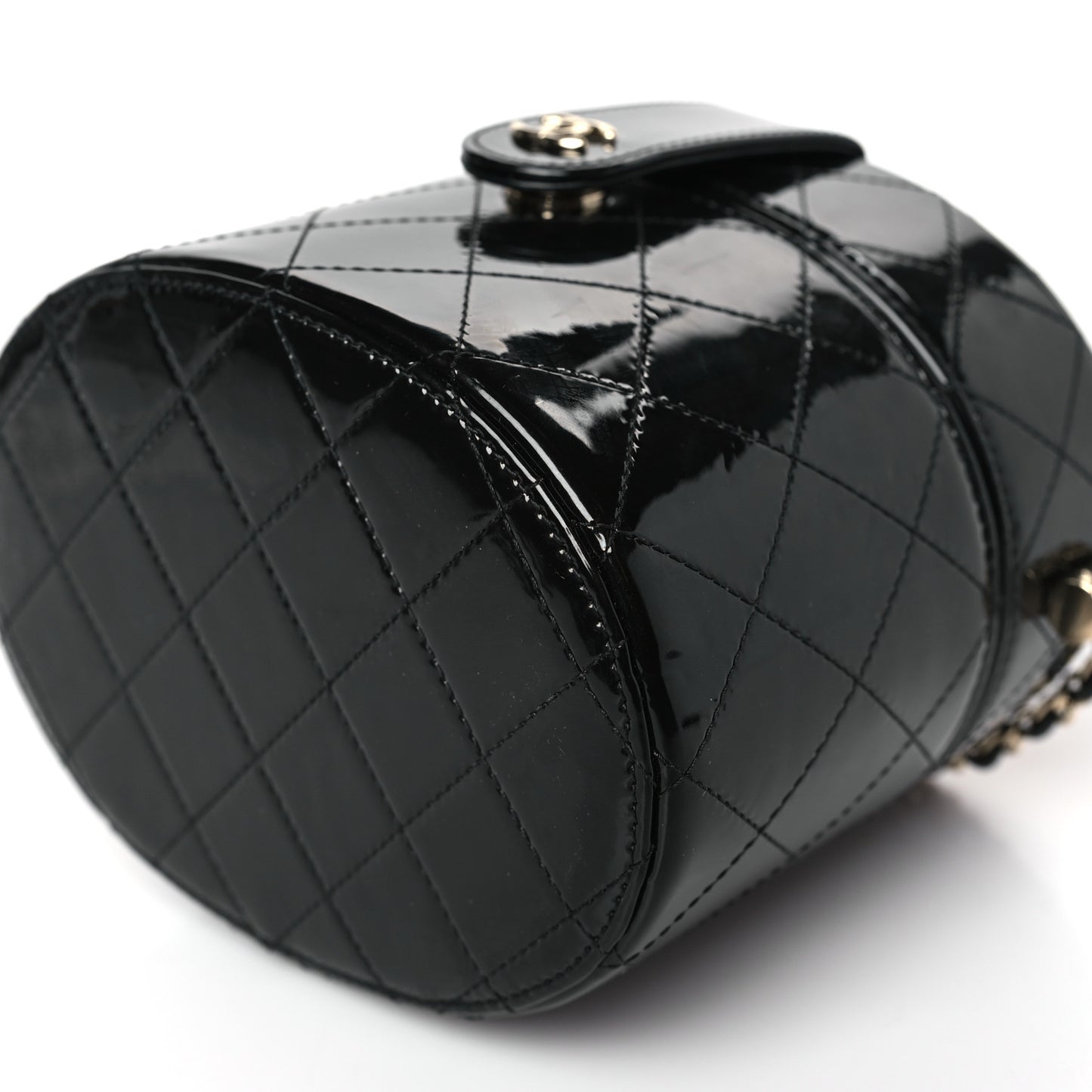 Patent Quilted Round Clutch With Chain Black