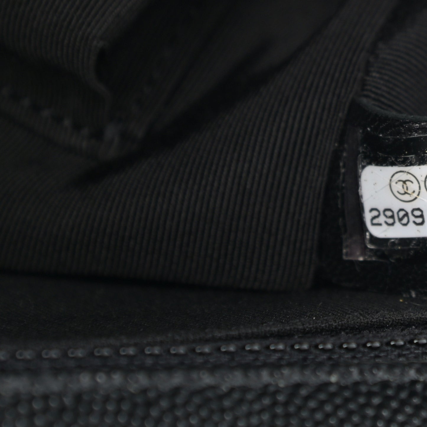 Caviar Quilted Large Boy Flap Black