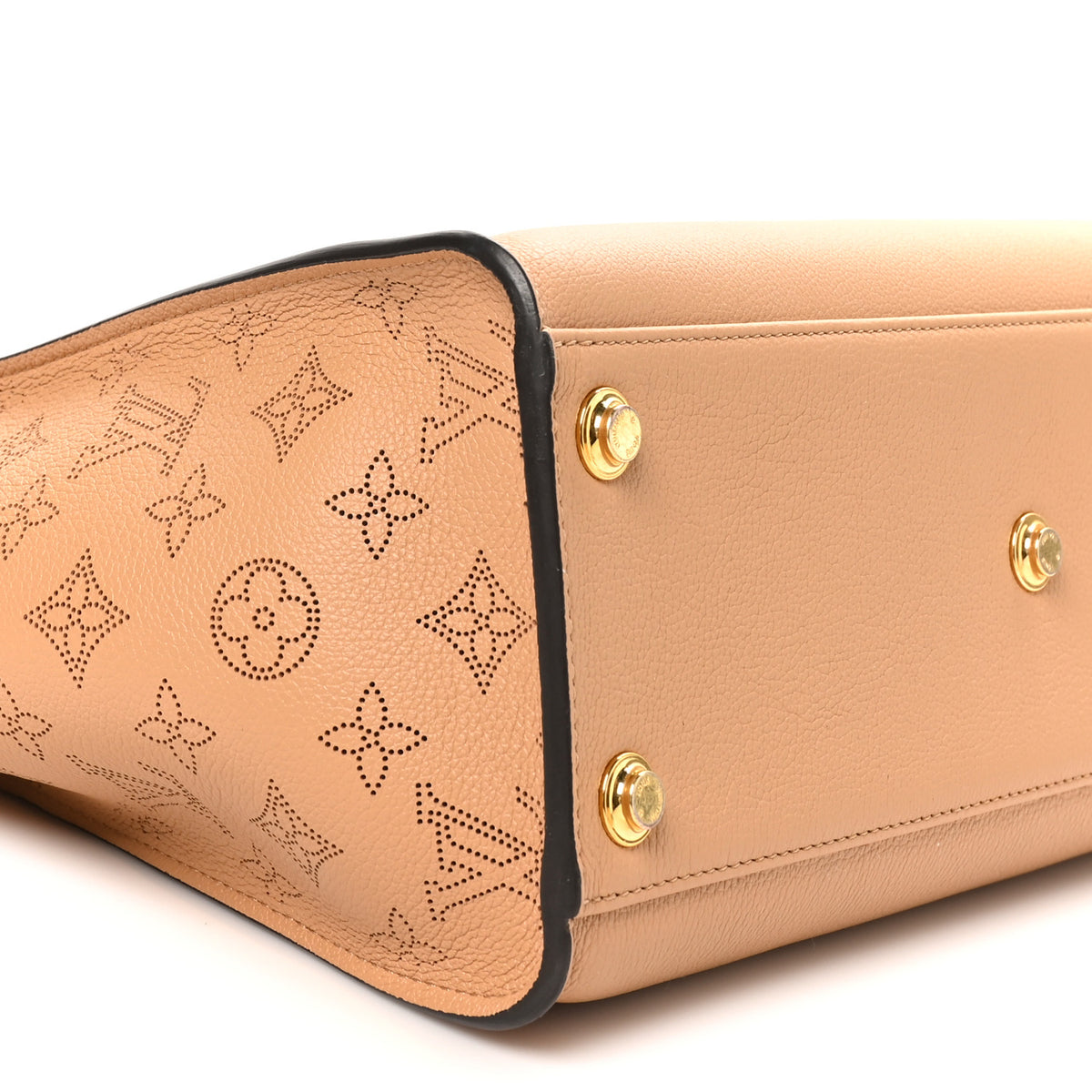 Louis Vuitton Mahina On My Side Arizona 8 of 9