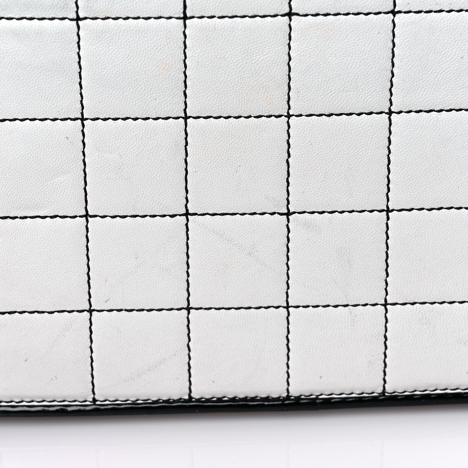 Chanel Lambskin Reissue Chocolate Bar Flap White Black 25 of 30