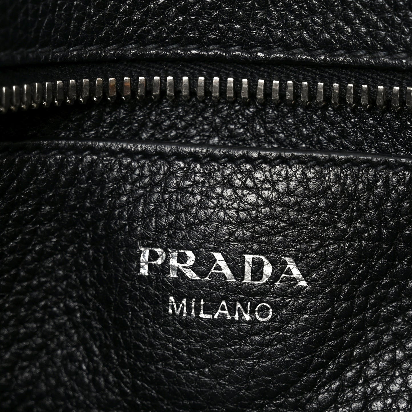 Vitello Phenix Tote Black