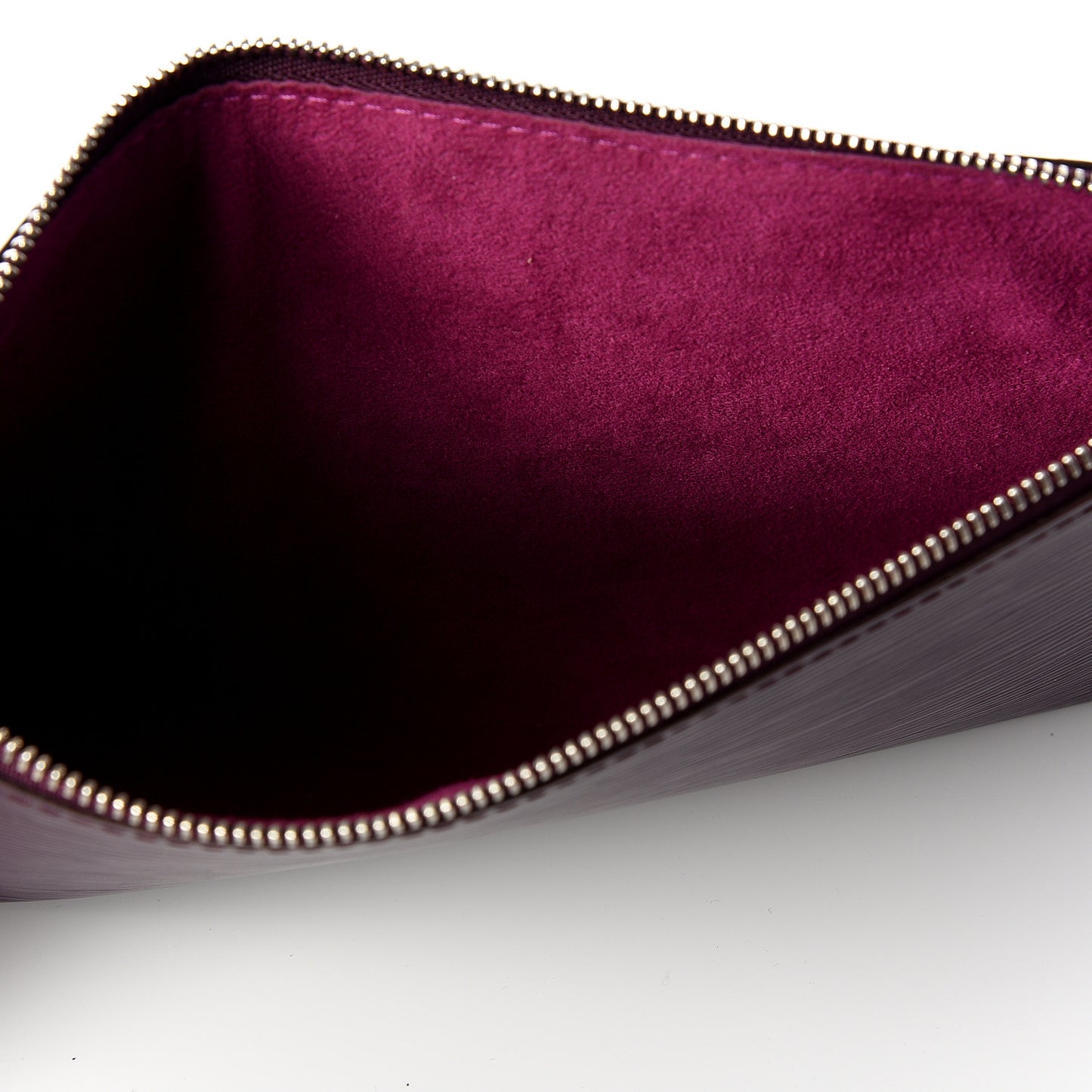 Epi Pochette Accessories 24 Cassis