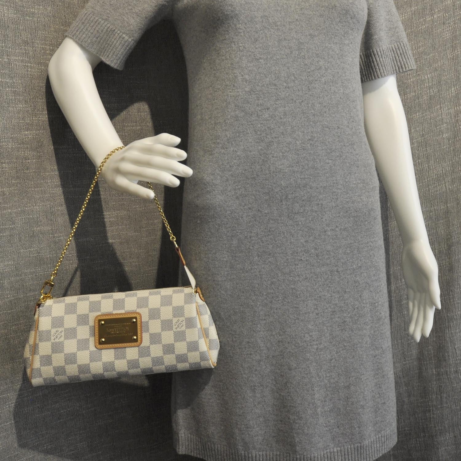 Louis Vuitton Damier Azur Eva Clutch 3 of 8