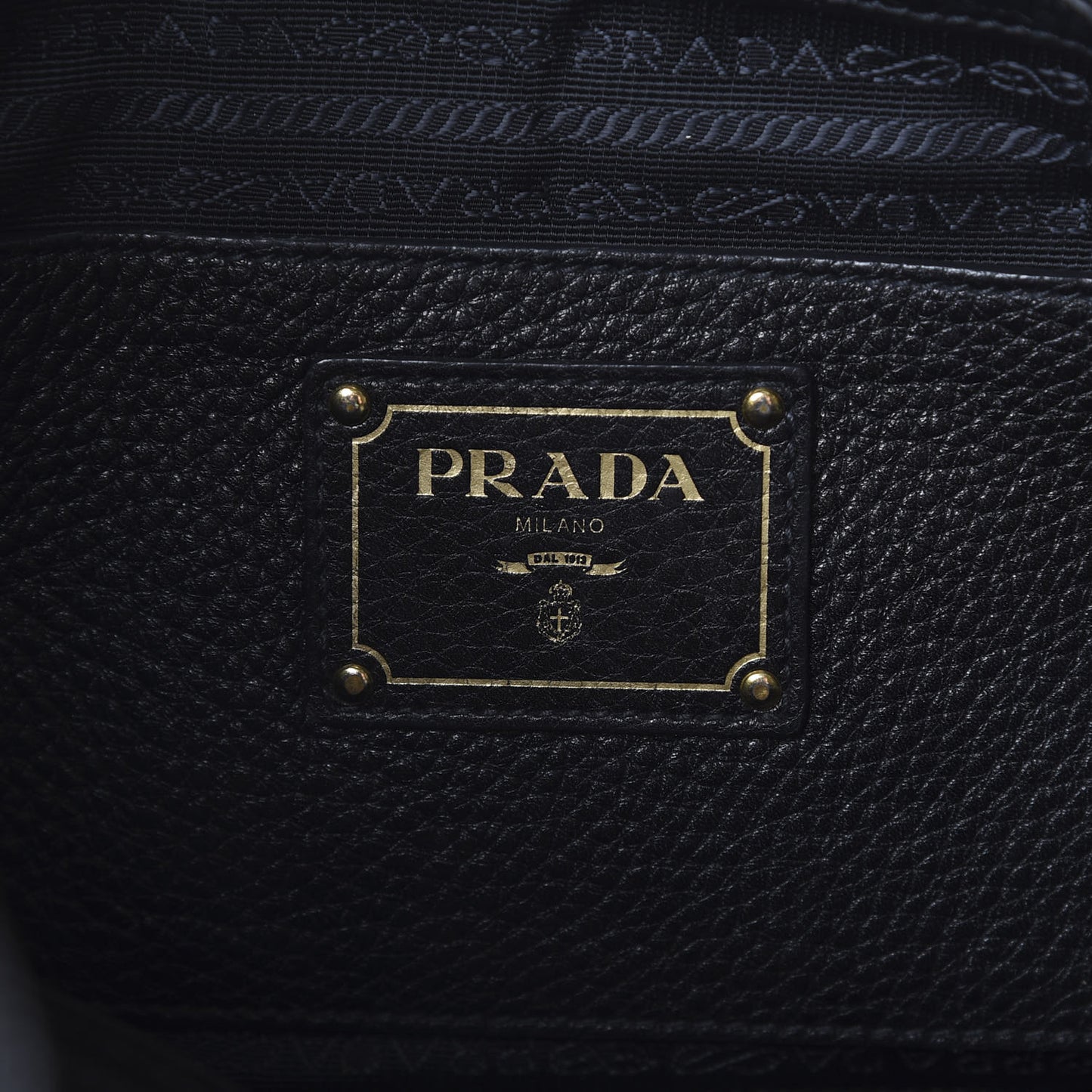 Vitello Daino Side Pocket Tote Black