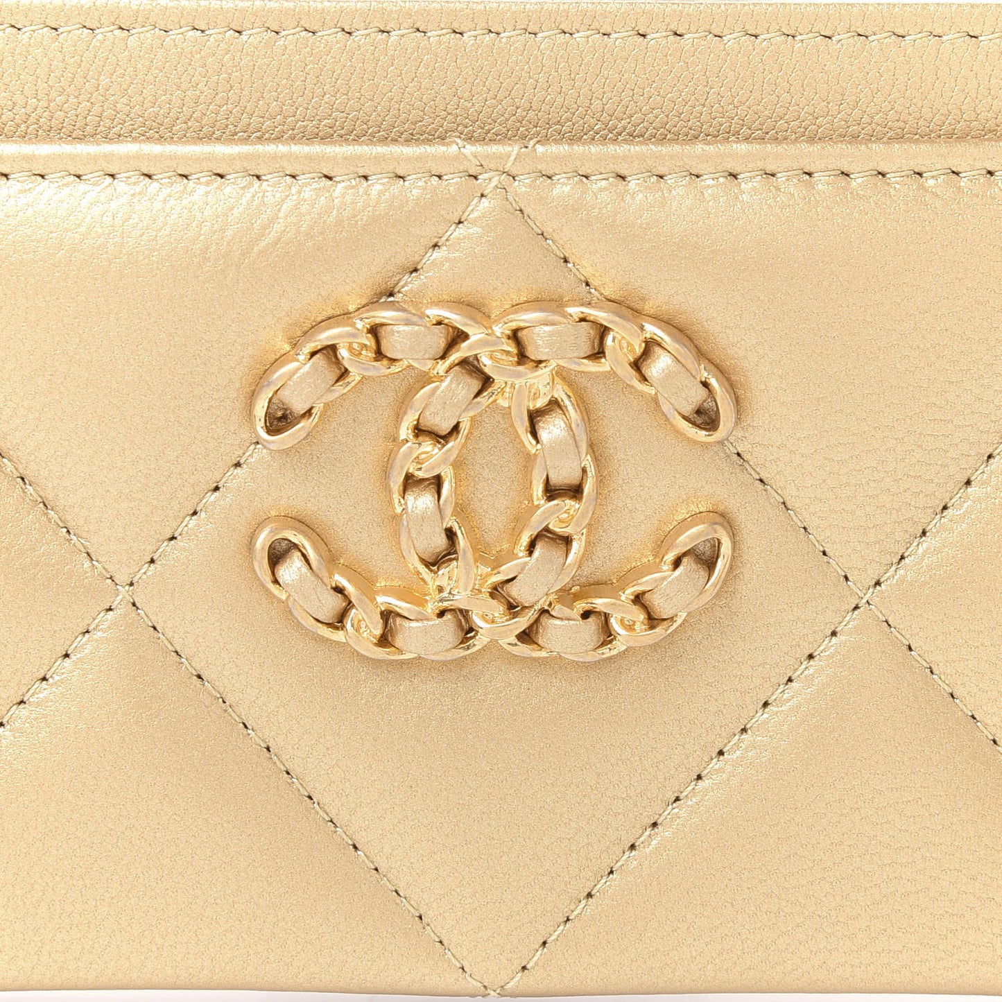 Metallic Goatskin Quilted Chanel 19 Card Holder Gold