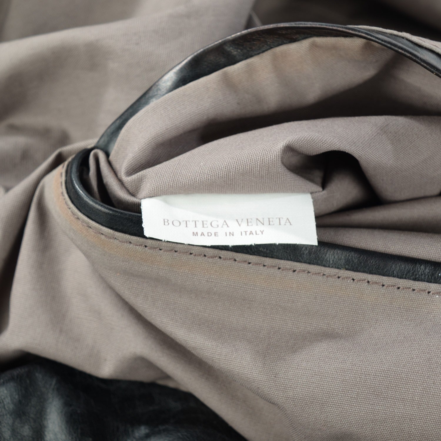 Bottega Veneta Leather Lightweight Duffel Black 8 of 9