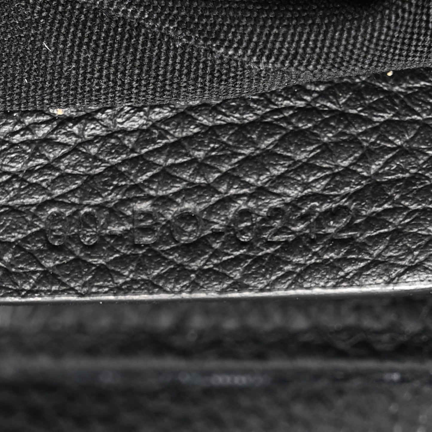 Oblique Saddle Messenger Pouch Black