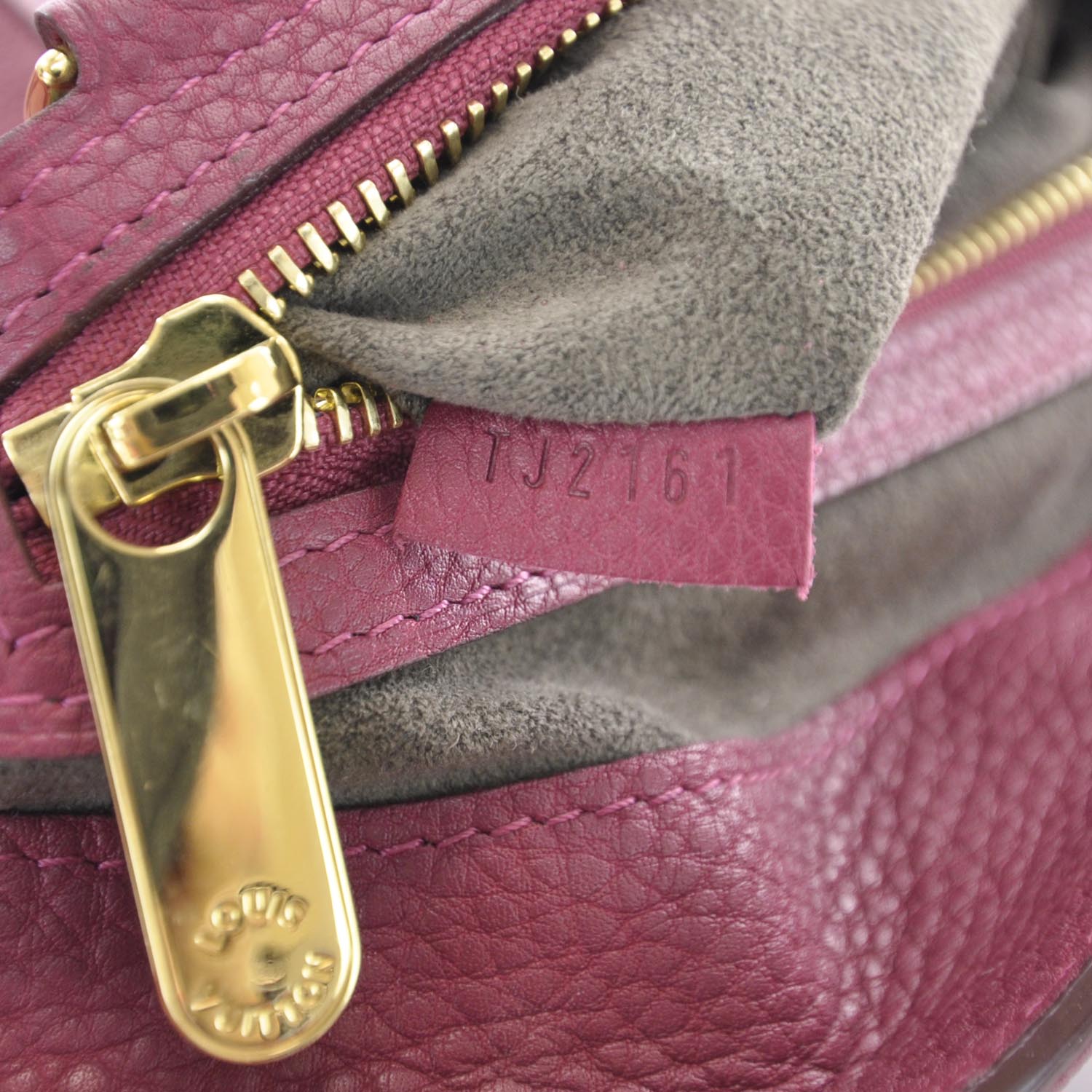 Louis Vuitton Mahina Cirrus PM Grenat 10 of 10