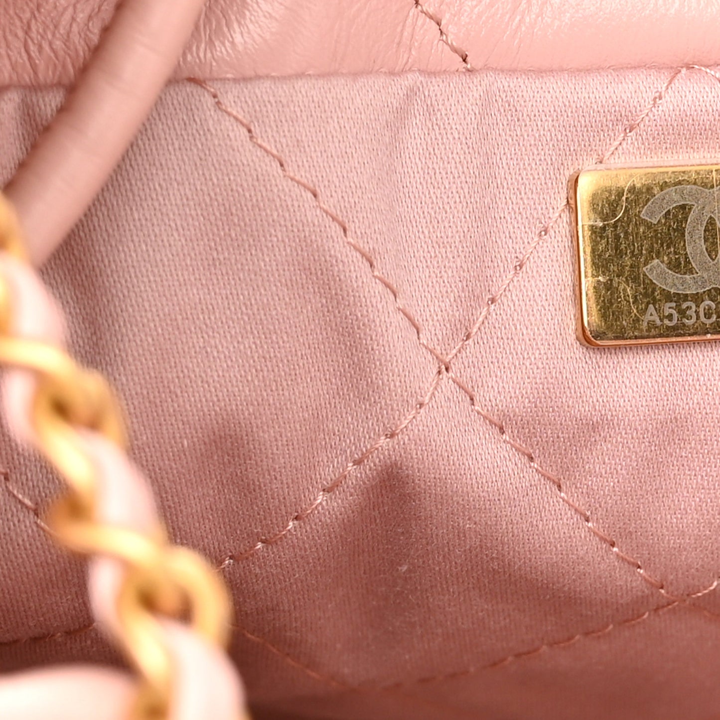 Shiny Calfskin Quilted Mini Chanel 22 Rose Clair
