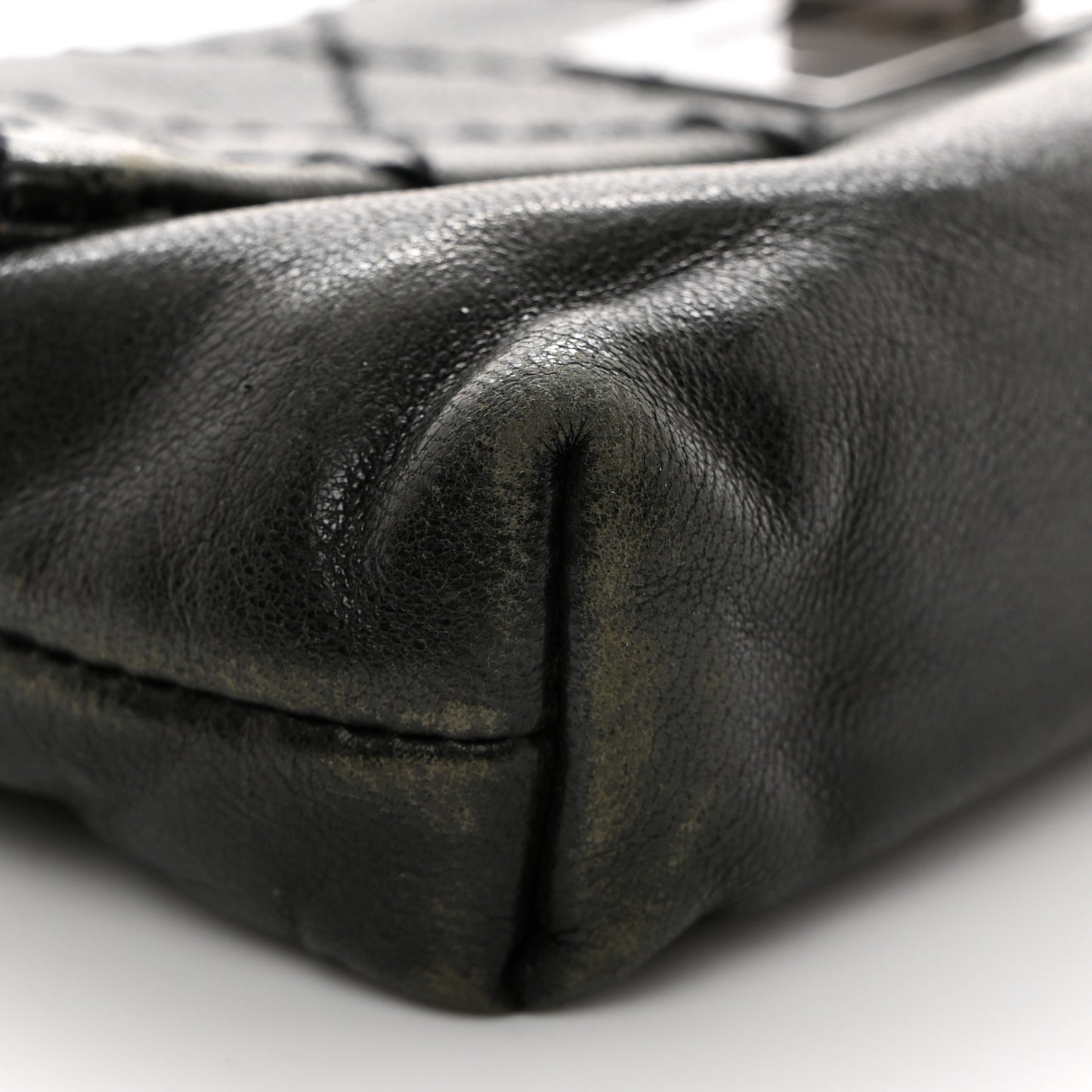 Lambskin Quilted 2.55 Reissue Pouch Black