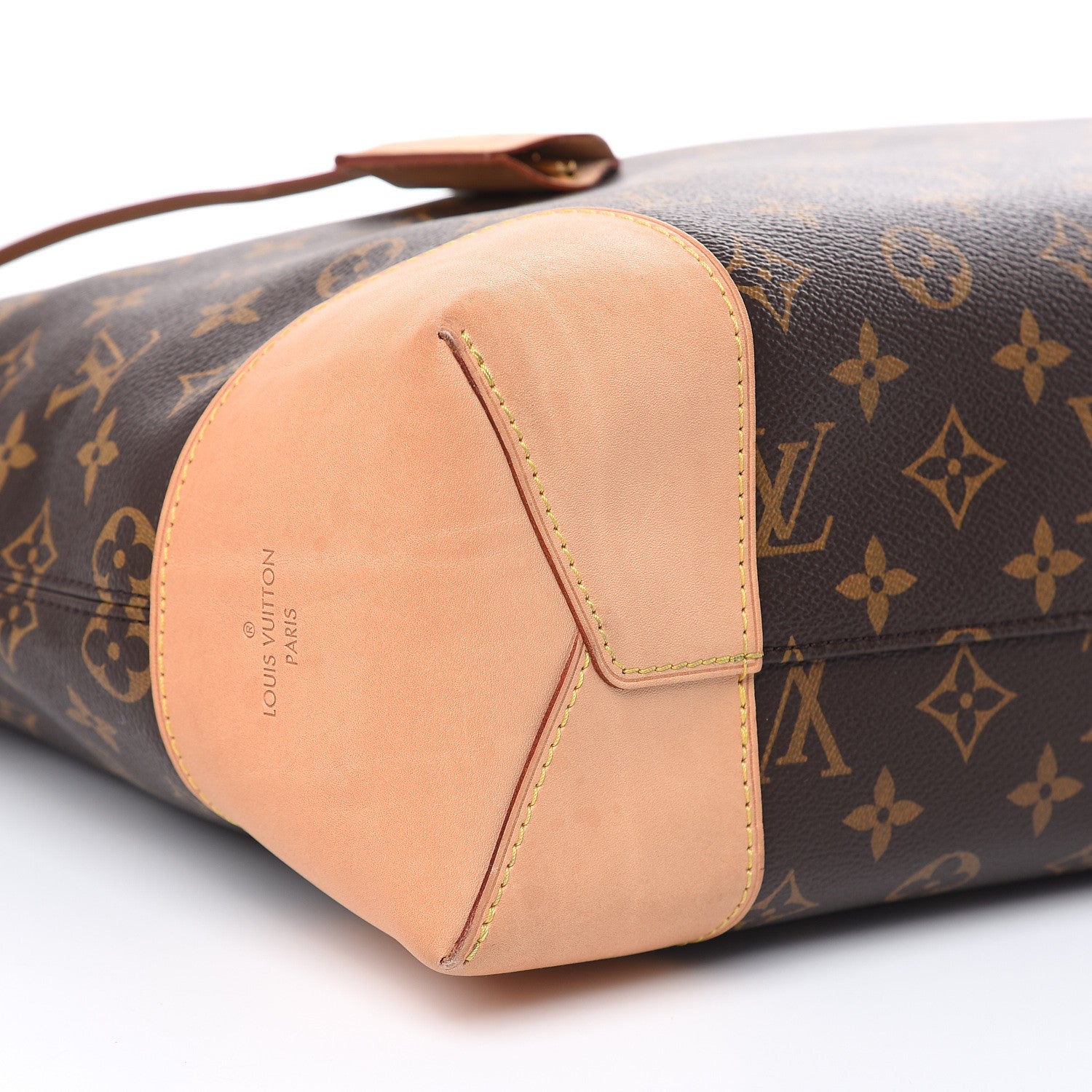 Louis Vuitton Monogram Berri MM 7 of 13