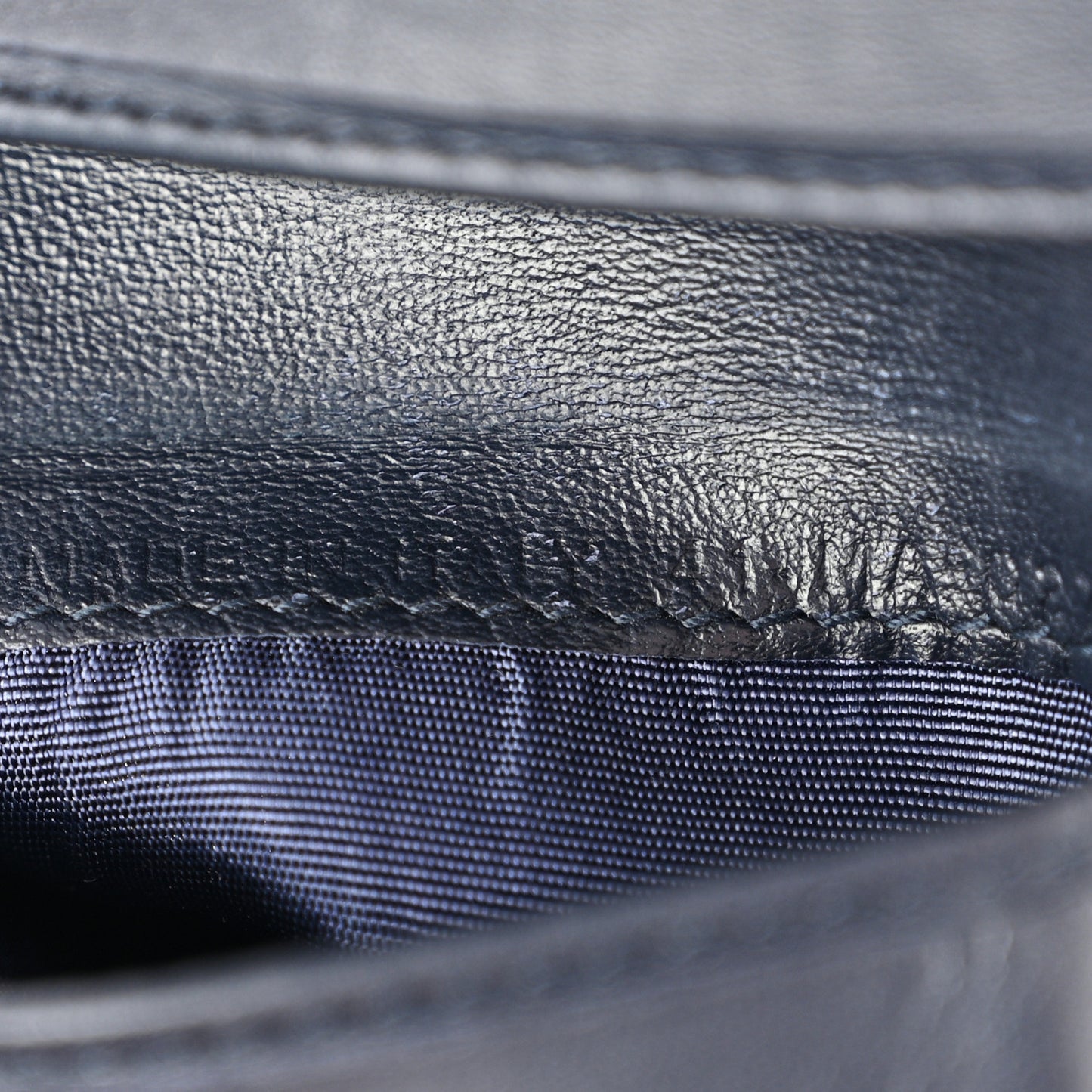 Oblique Saddle Lotus Wallet Blue