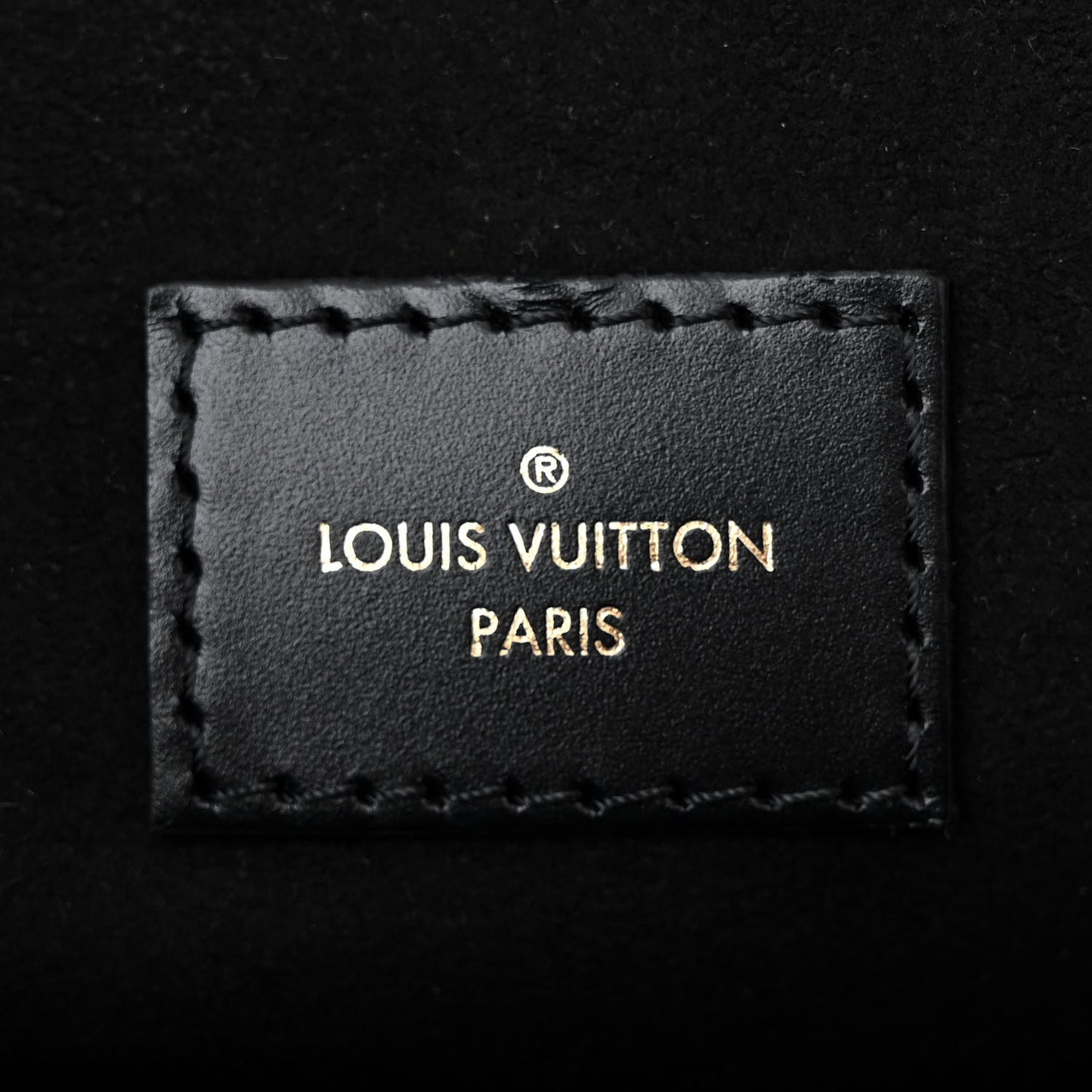 Reverse Monogram Pochette Metis