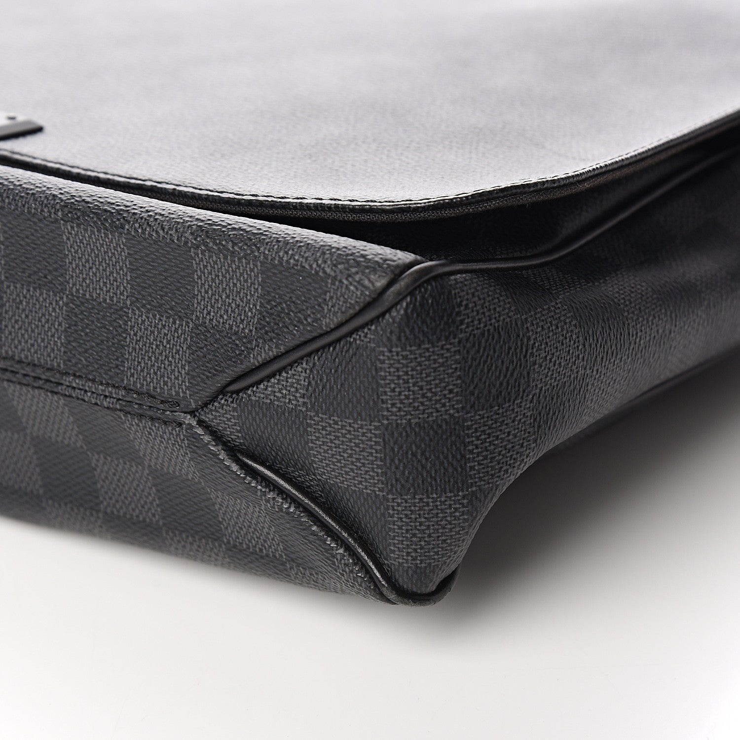 Louis Vuitton Damier Graphite District MM 7 of 8