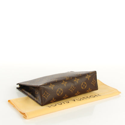 Louis Vuitton Monogram Toiletry Pouch 19 4 of 7