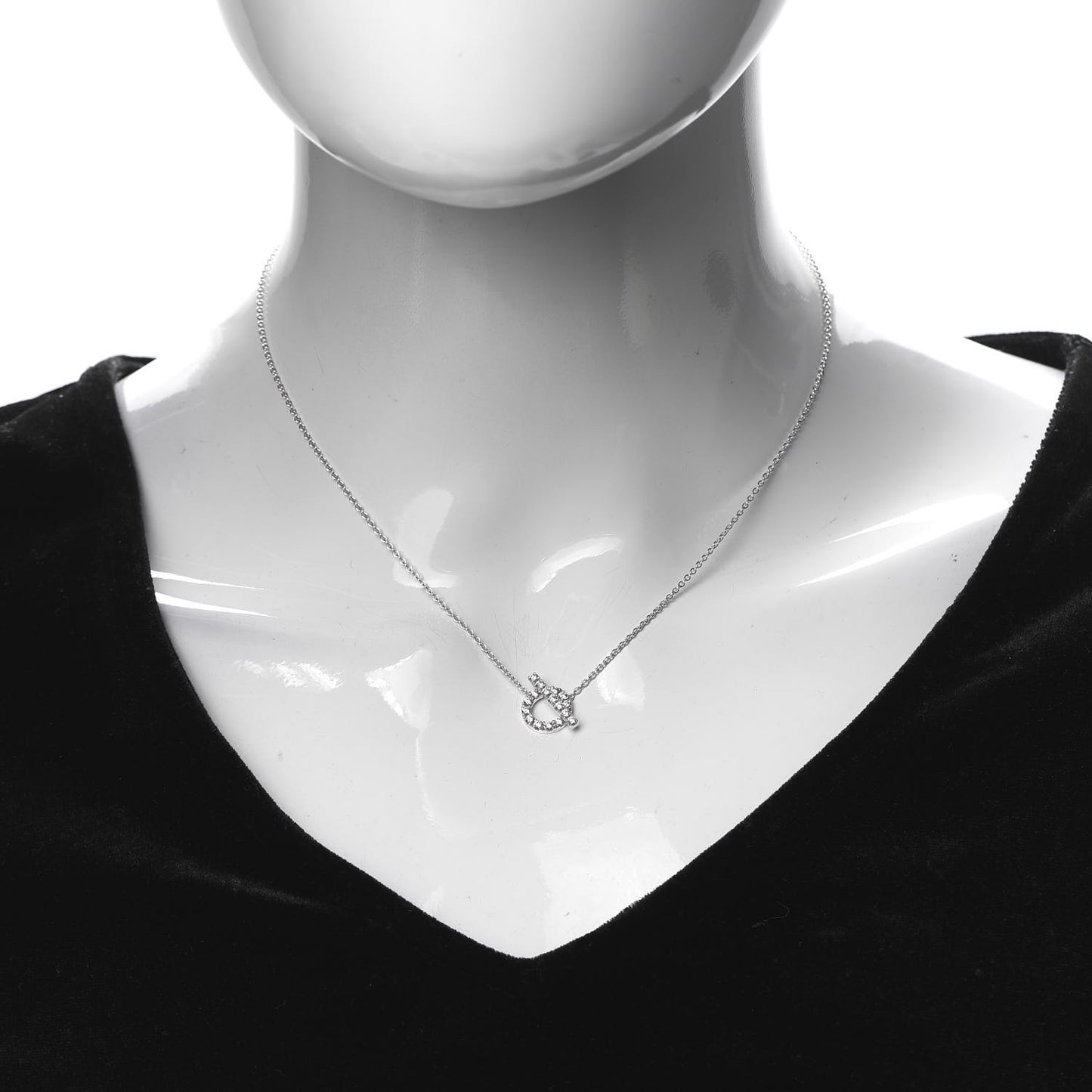 18K White Gold Diamond Finesse Pendant Necklace