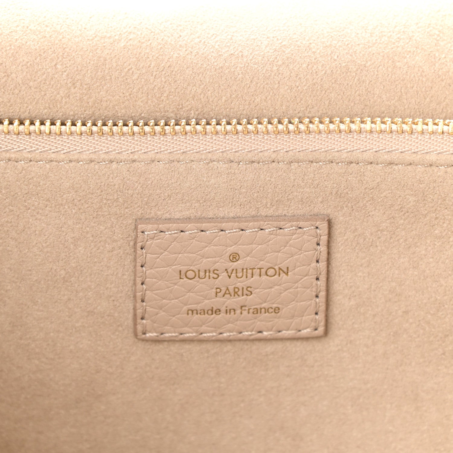 Louis Vuitton Taurillon Volta Galet 6 of 12