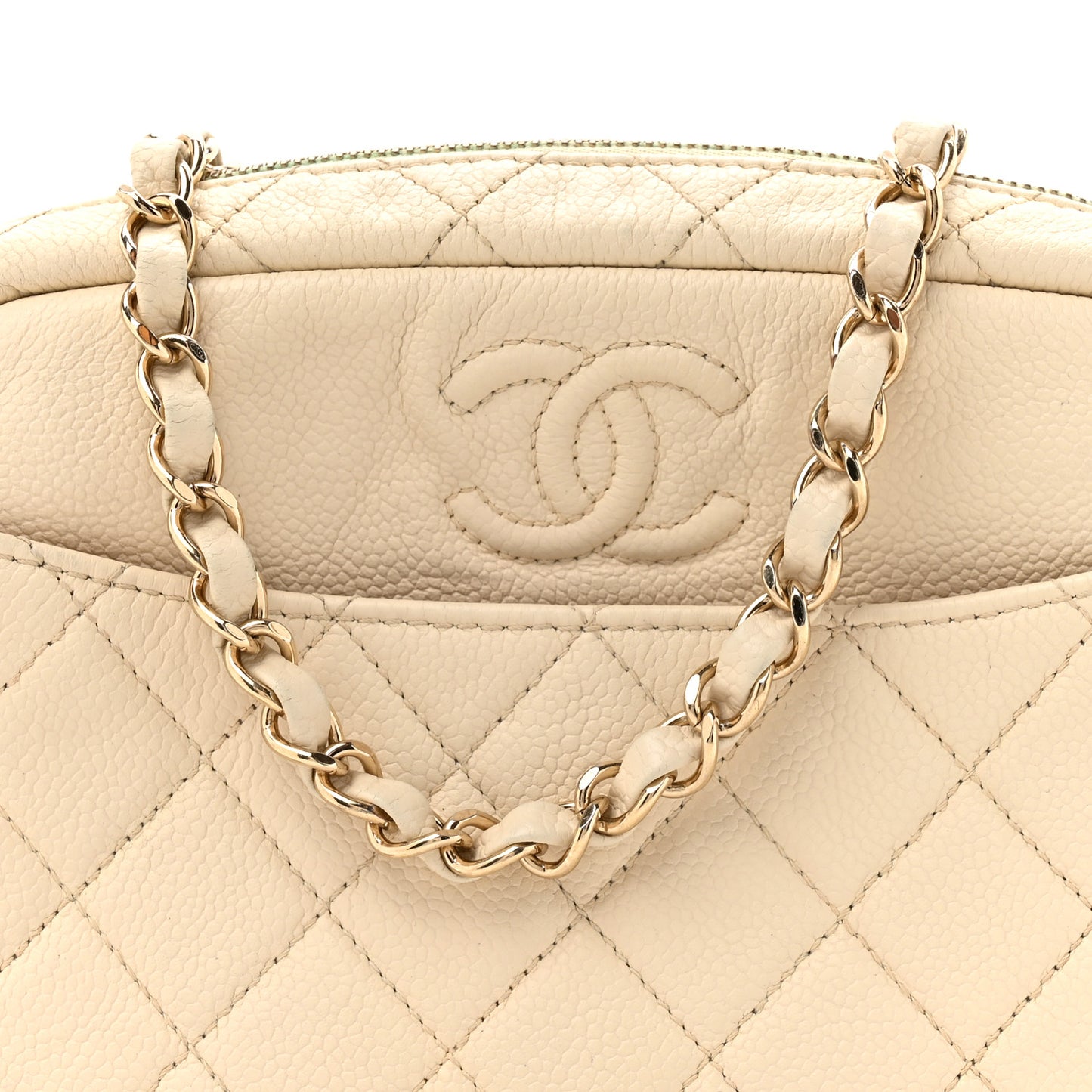 Caviar Flat Quilted Small Coco Tassel Camera Case White