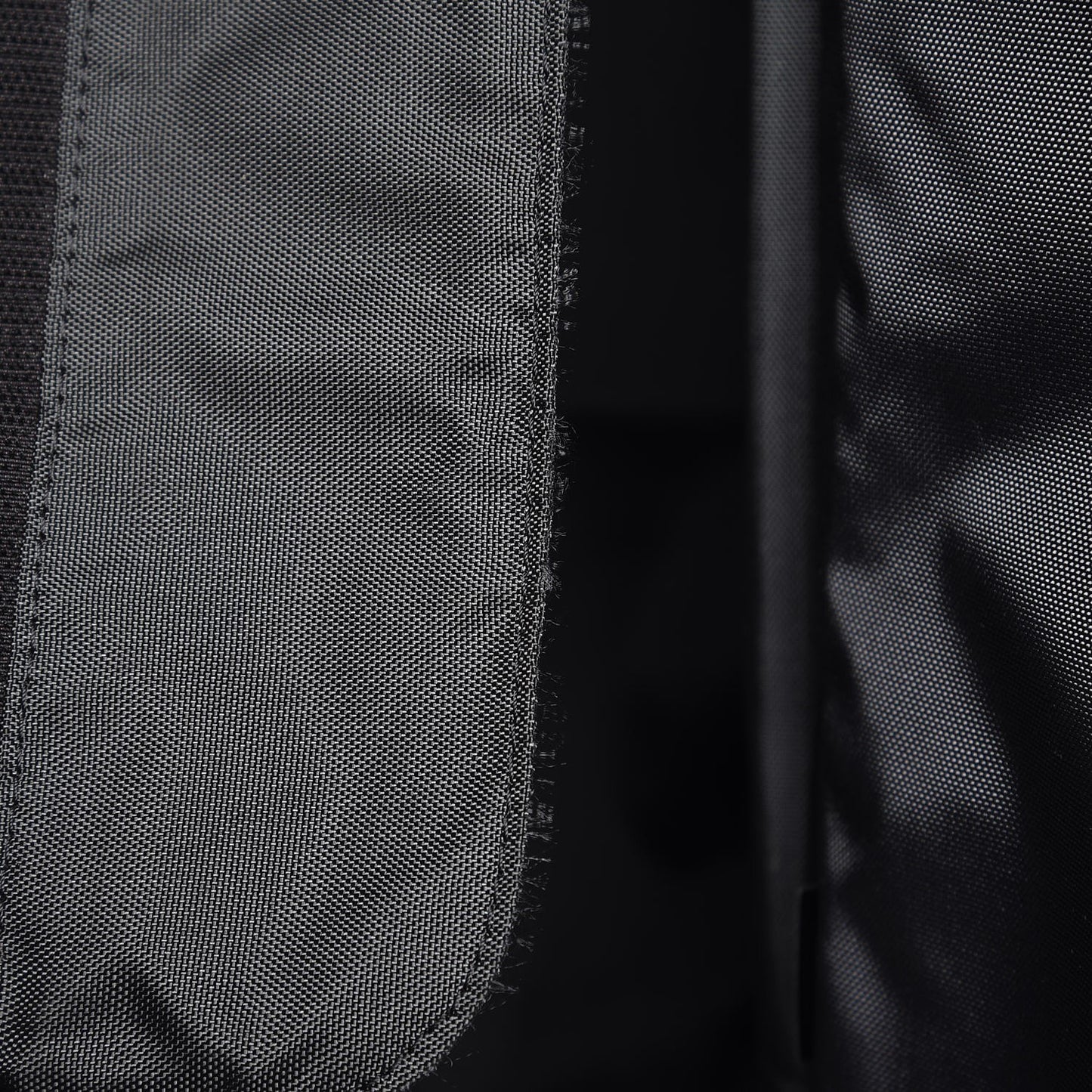 Damier Graphite Pegase 65