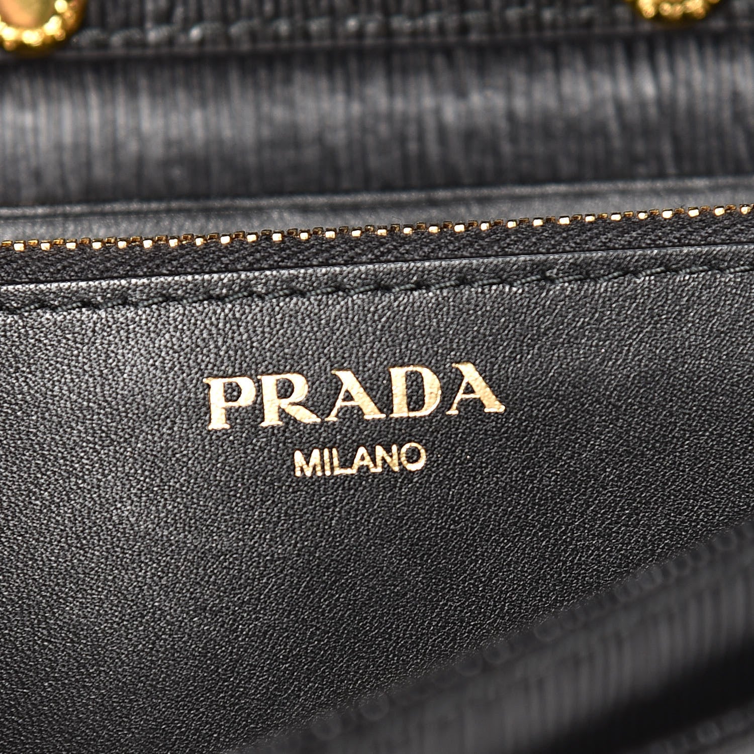 Prada Vitello Move Metal Oro Chain Wallet Black 6 of 11