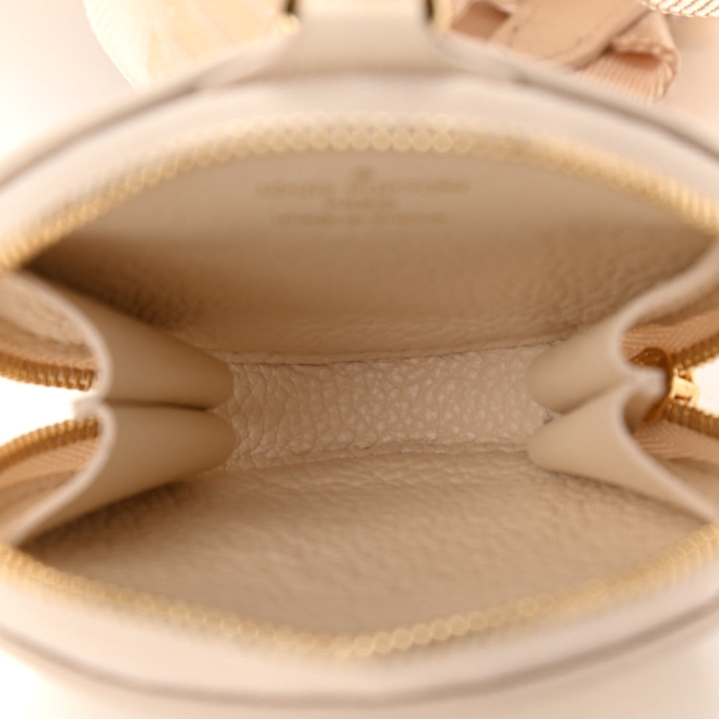 Empreinte Monogram Giant Papillon BB Cream