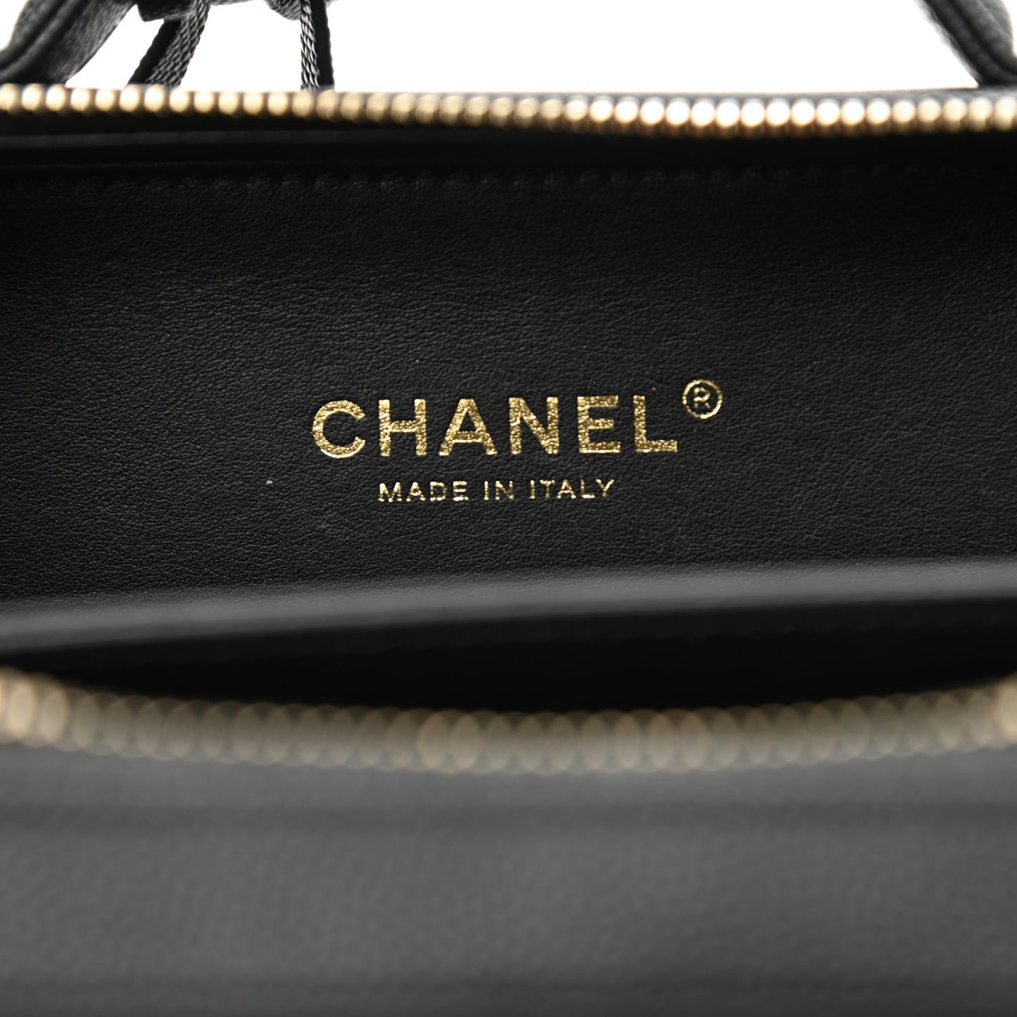 Caviar Quilted Small CC Filigree Vanity Case Black